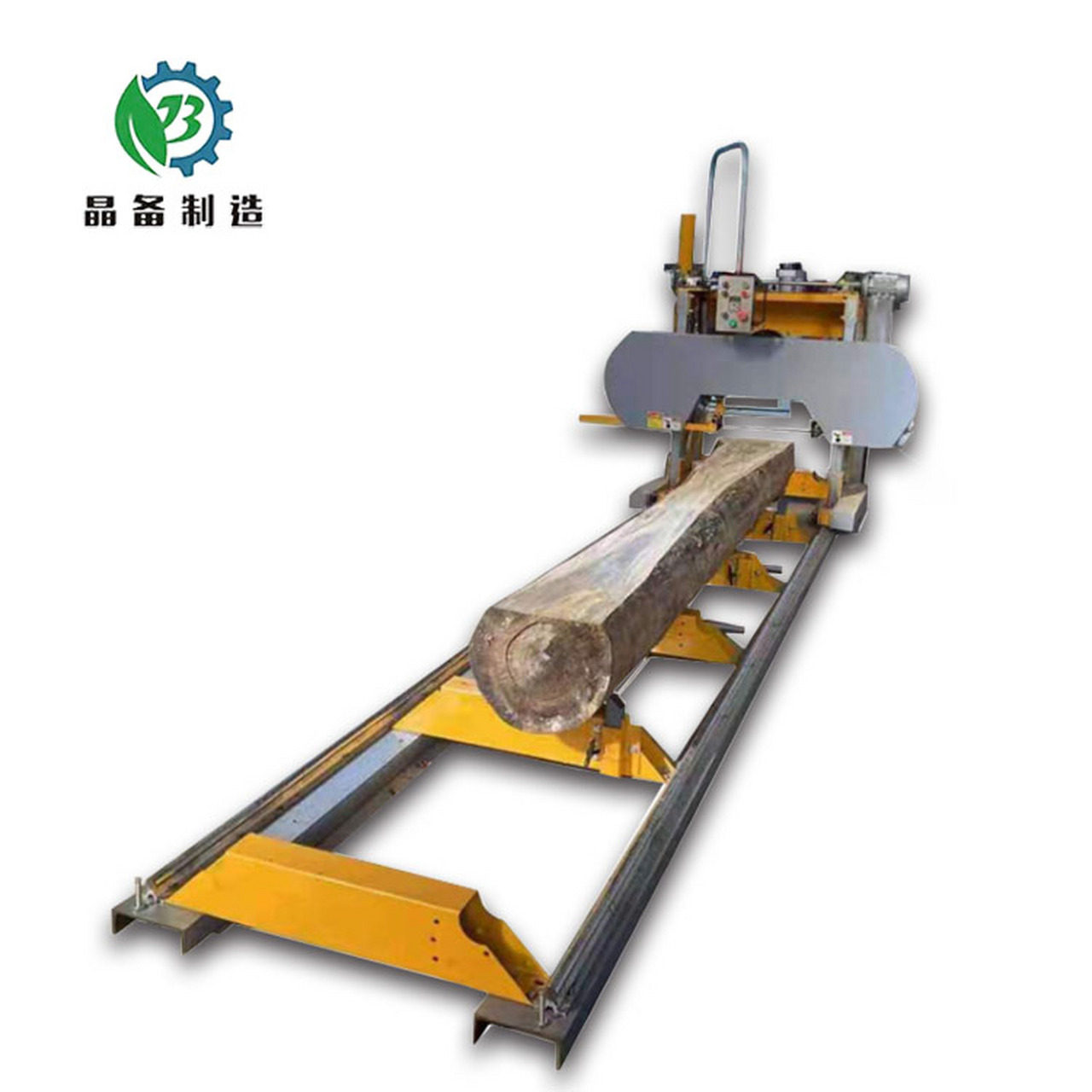 对于薄木板,可以使用细齿的手锯或电锯,而对于较厚的木板,建议使用