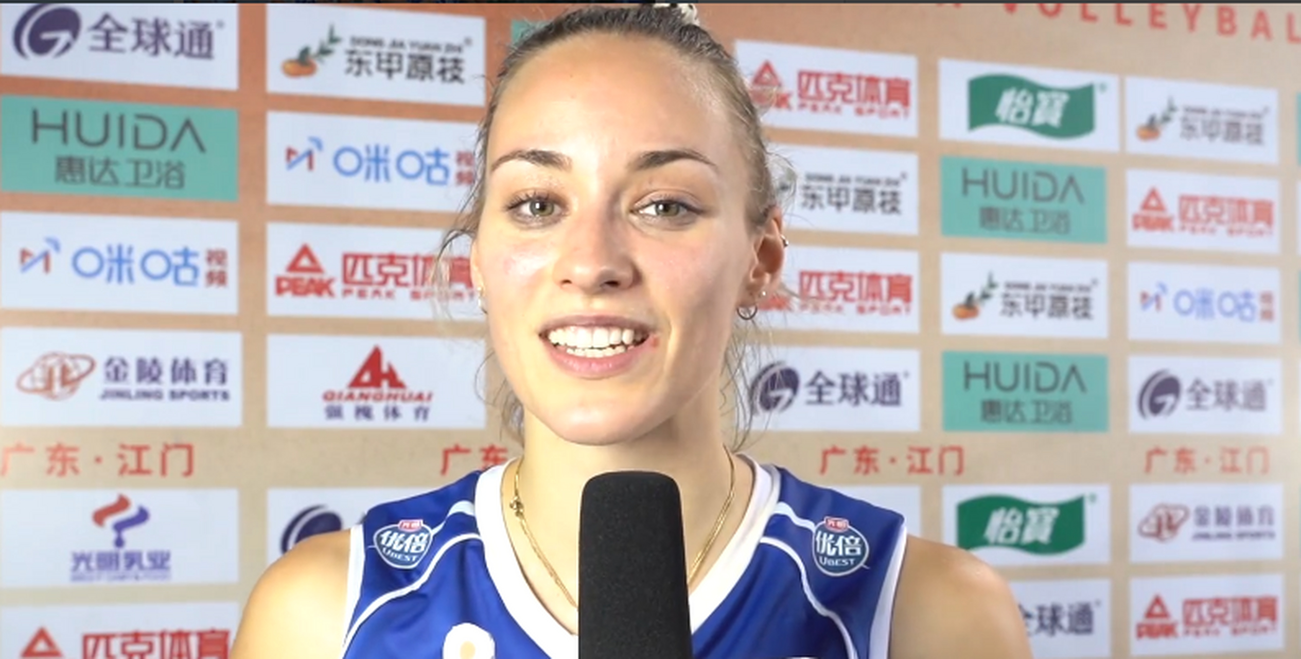 【上海女排外援利普曼谈联赛感受】 新赛季女排联赛正在进行中,上海