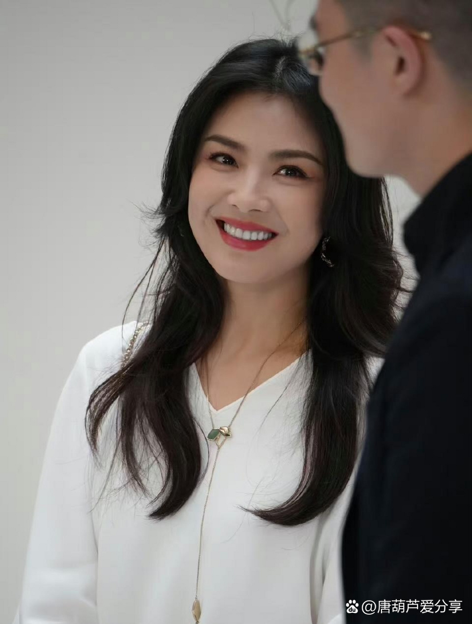 刘涛笑起来怎么不一样了[大哈]