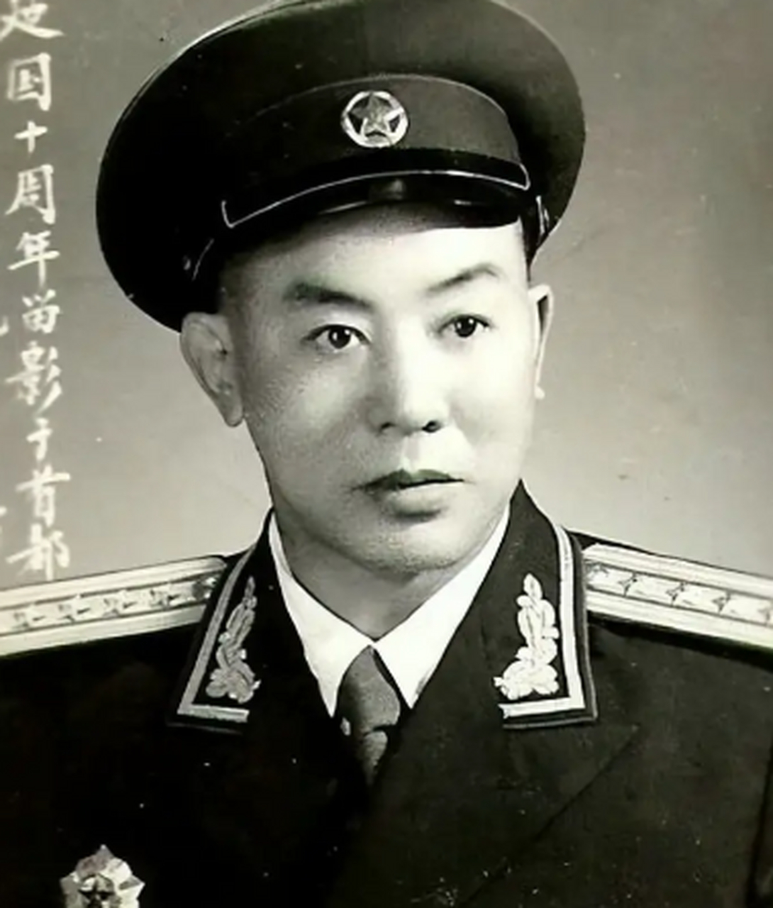 1955年,于得水授"大校"军衔,许世友愤愤不平:我得给你争一争 在1955