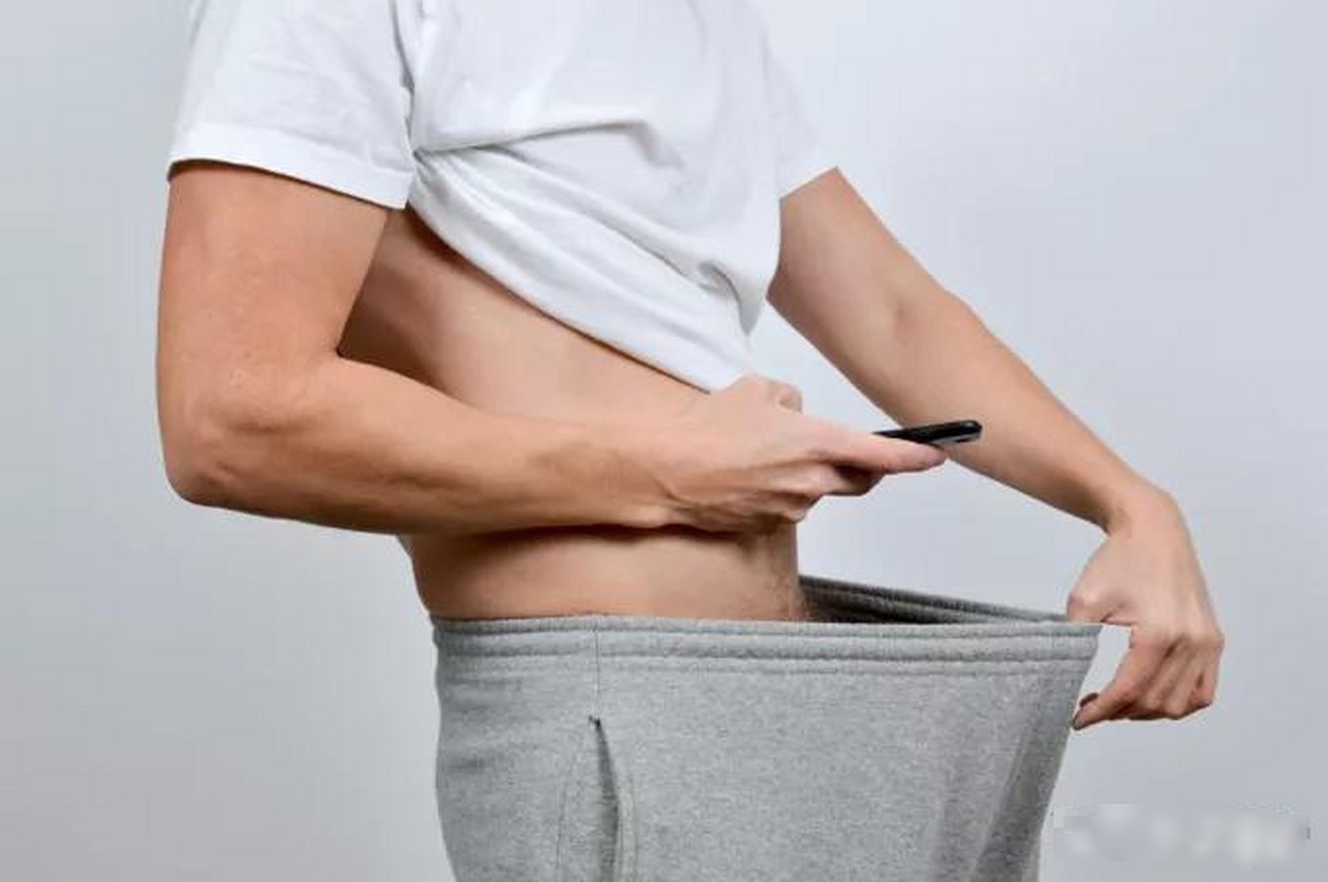 丁丁保养的6个小妙招 每一位男士都用得上  大家好,我是雷振华,你们是