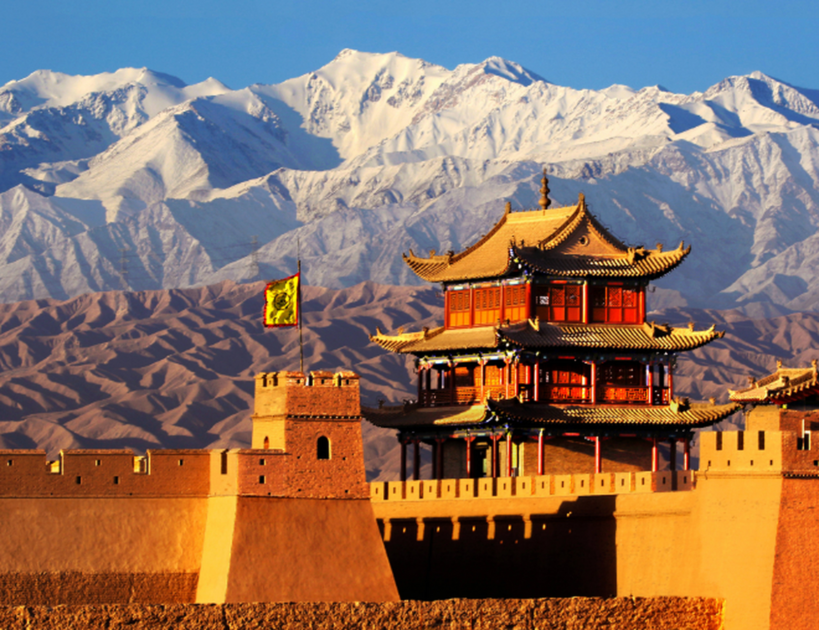 四海云游讲述嘉峪关旅游景点攻略.