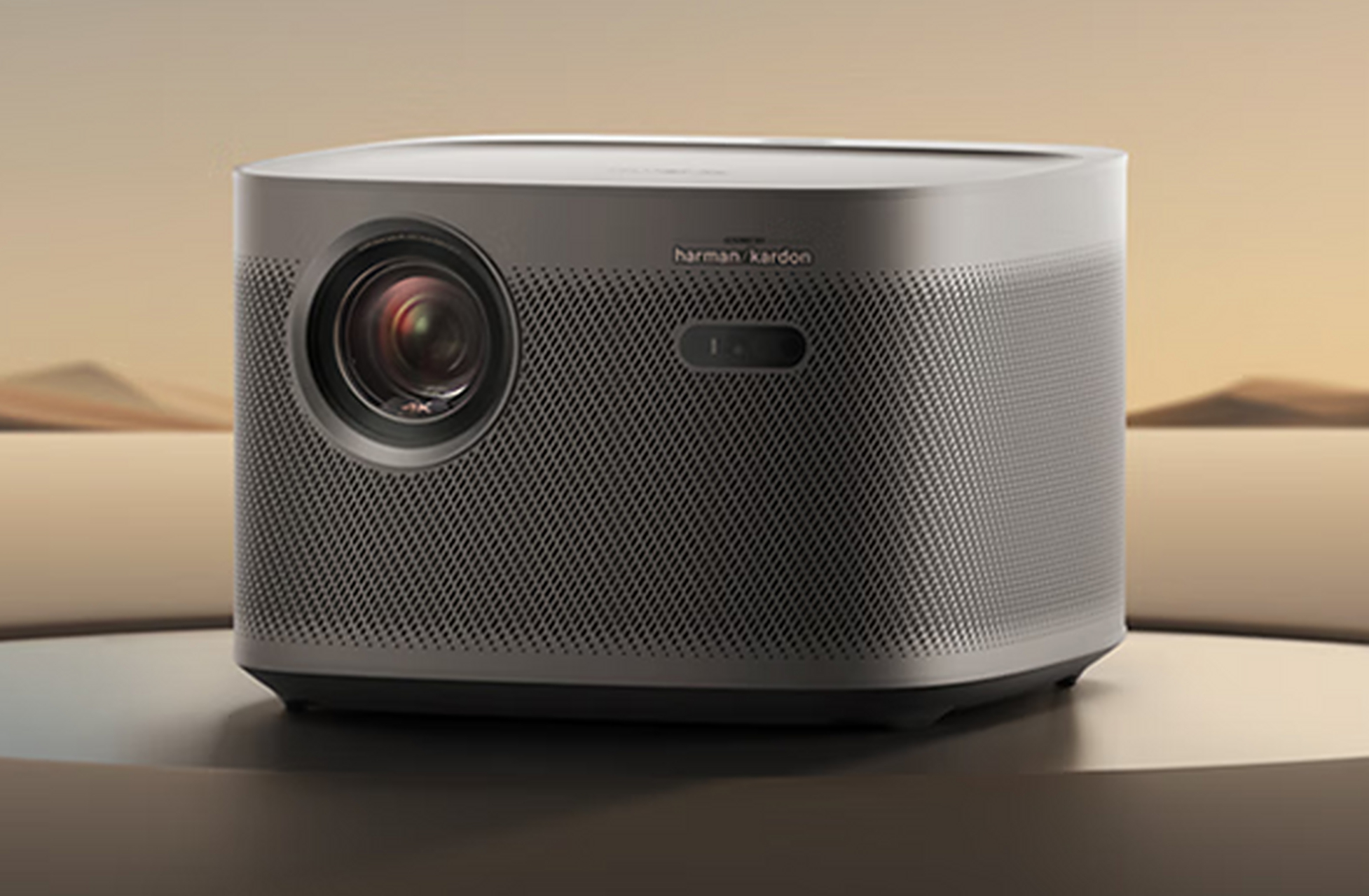 极米h6 4k版投影仪是一款强大的投影设备,采用了mt9669旗舰芯片,拥有4