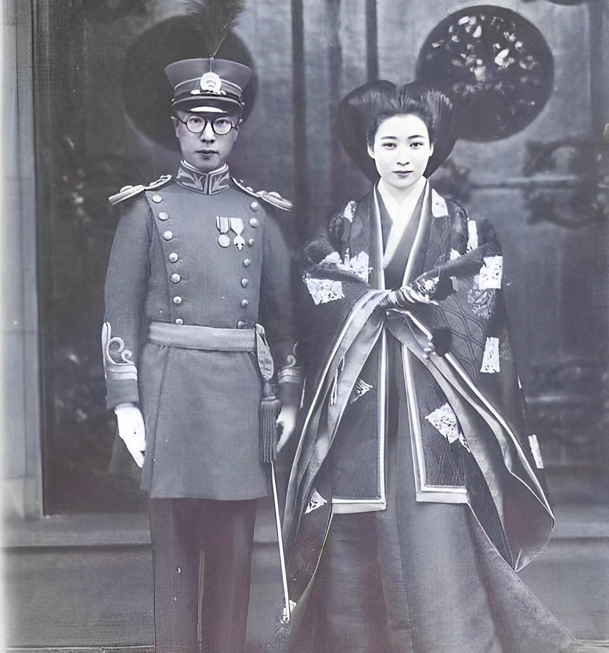 1960年,出狱后,爱新觉罗·溥杰找到周总理,提出带他的日本妻子到中国