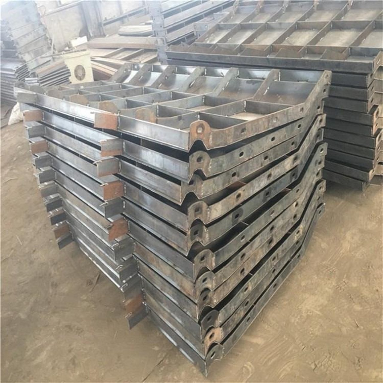 防撞墙模具# #水泥防撞墙模具# #高速公路防撞墙模具# 防撞墙模具的