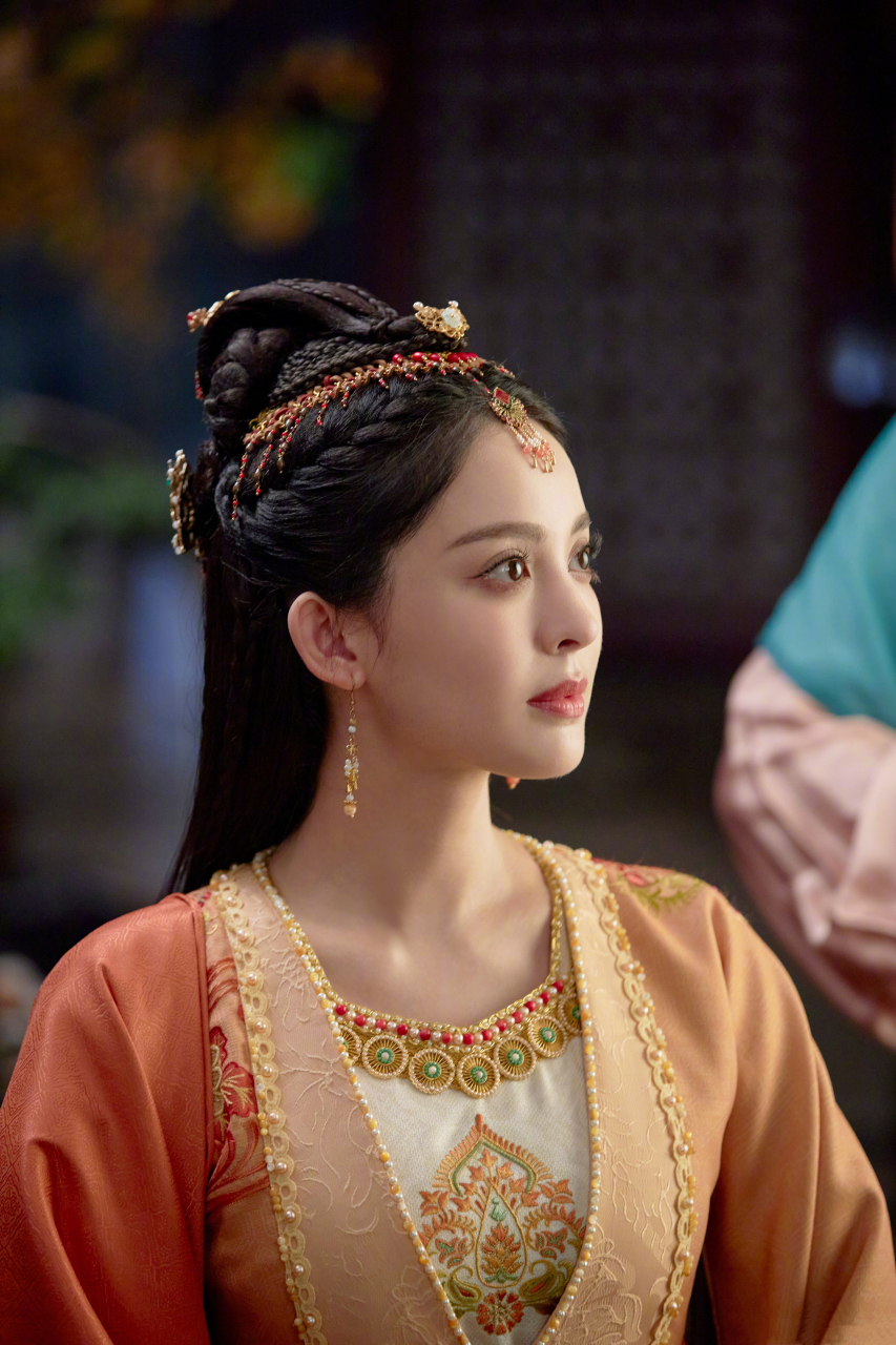 古力娜扎新剧《风起西州》已经开播了,大家感觉娜扎的演技进步了吗?
