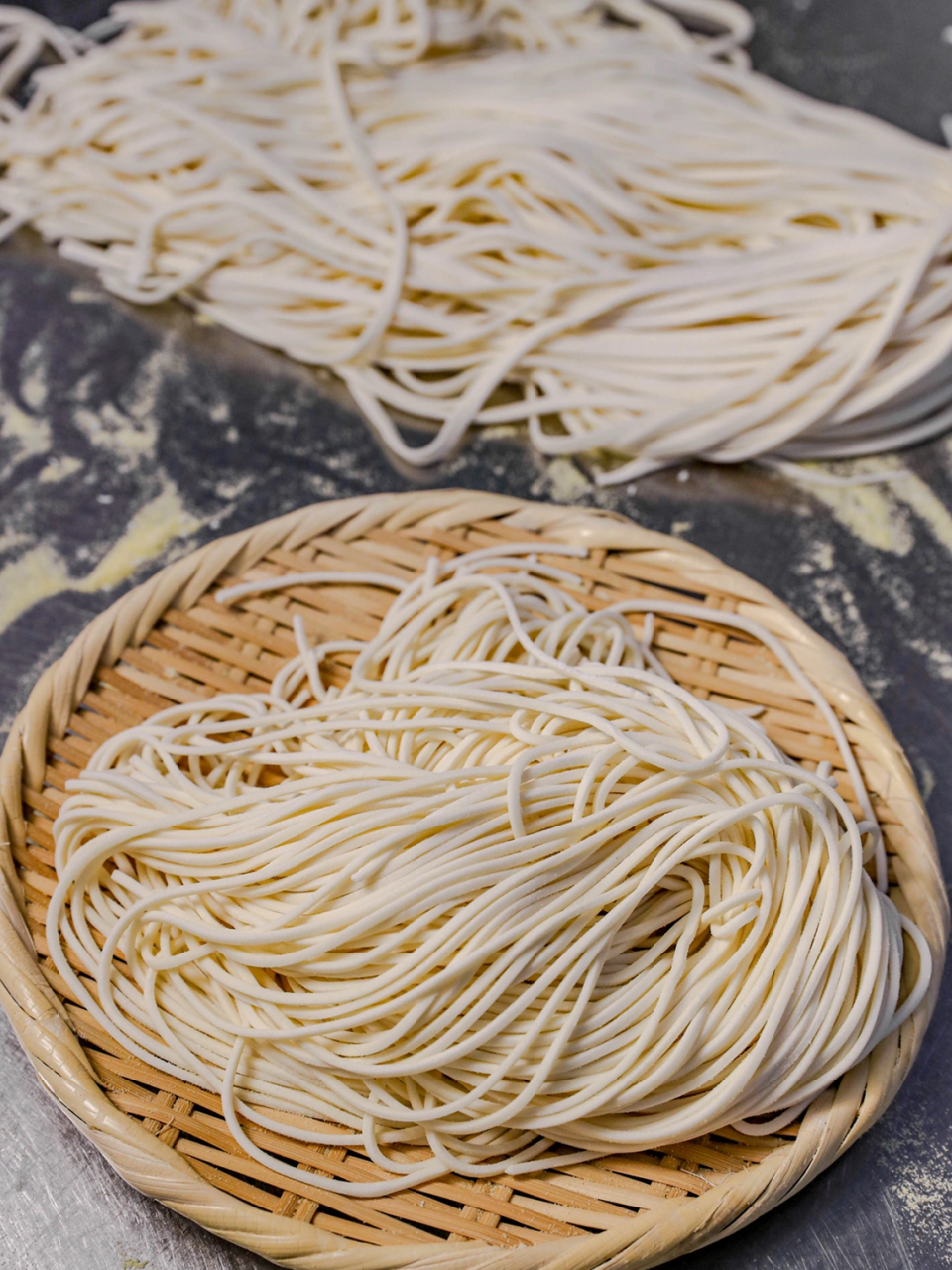 我妈做了50多年的鲜切面配方,一定不要错过 这应该是我学会做面条的第