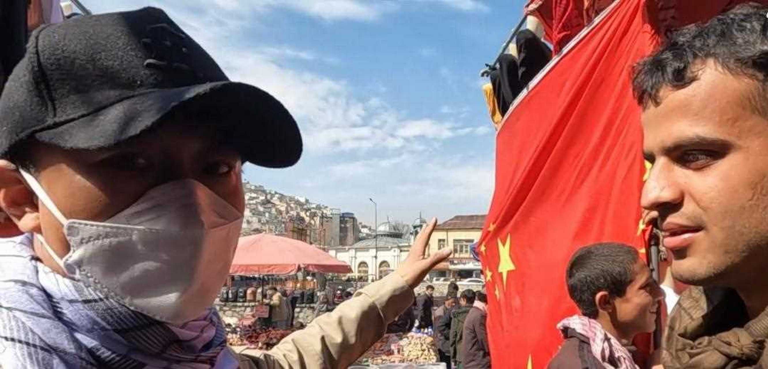 一直很喜欢"耀阳环游记"的自媒体,这位小伙在当前,不远万里,用镜头走