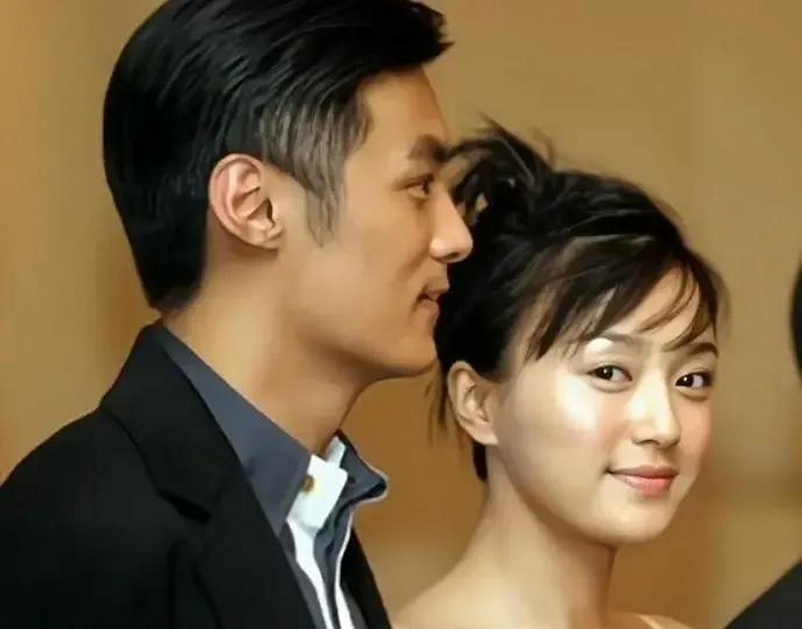 秦岚年轻时的照片,让人难以认出她的面容.