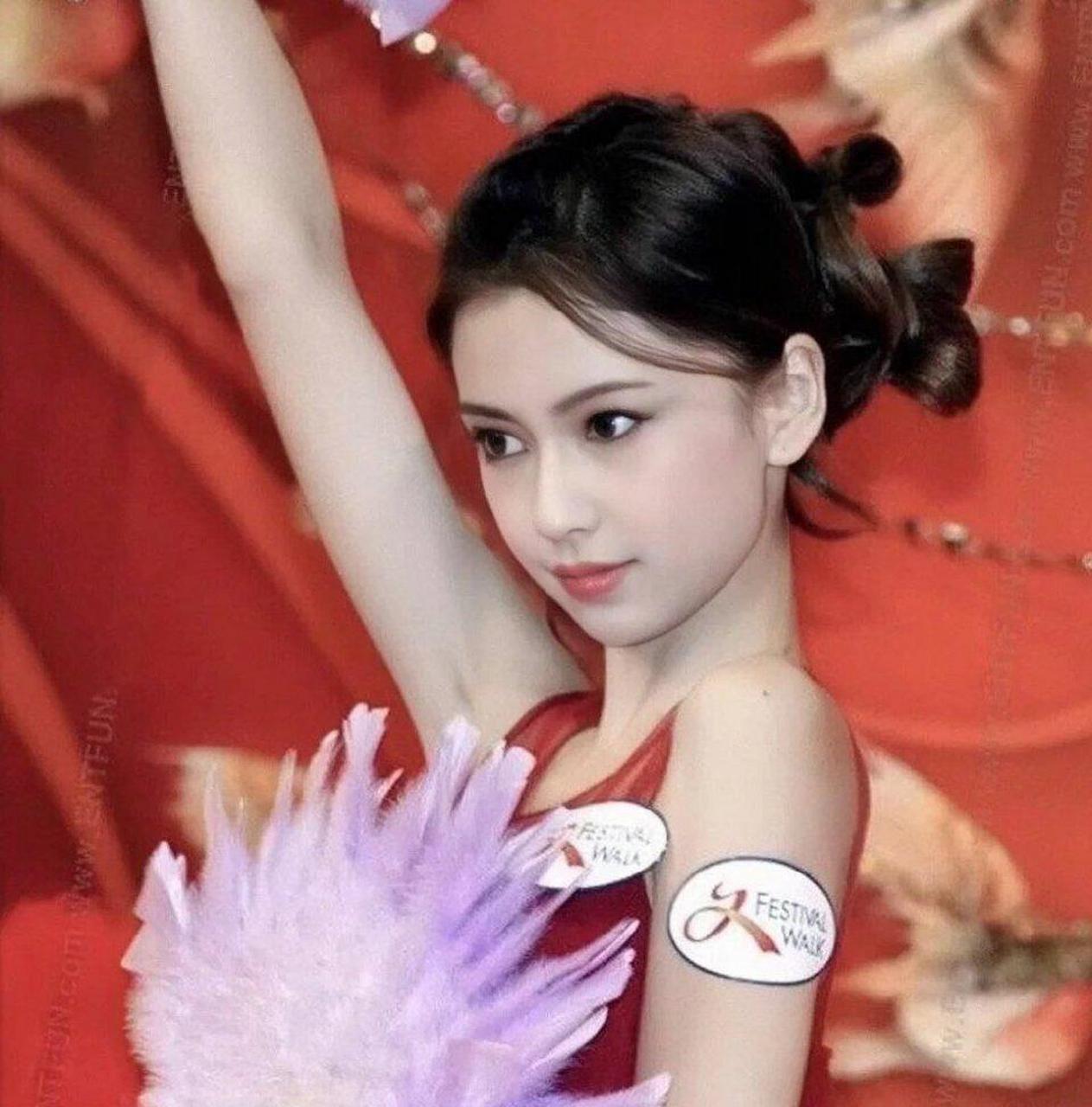 早期的angelababy真的是洋娃娃吧