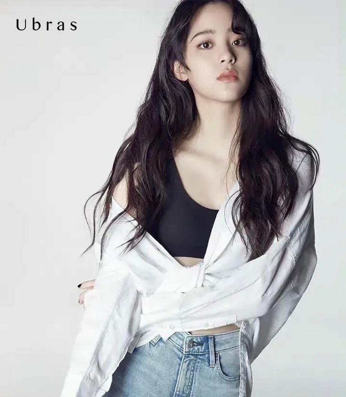 欧阳娜娜广告代言大片,气质独特,性感飘逸