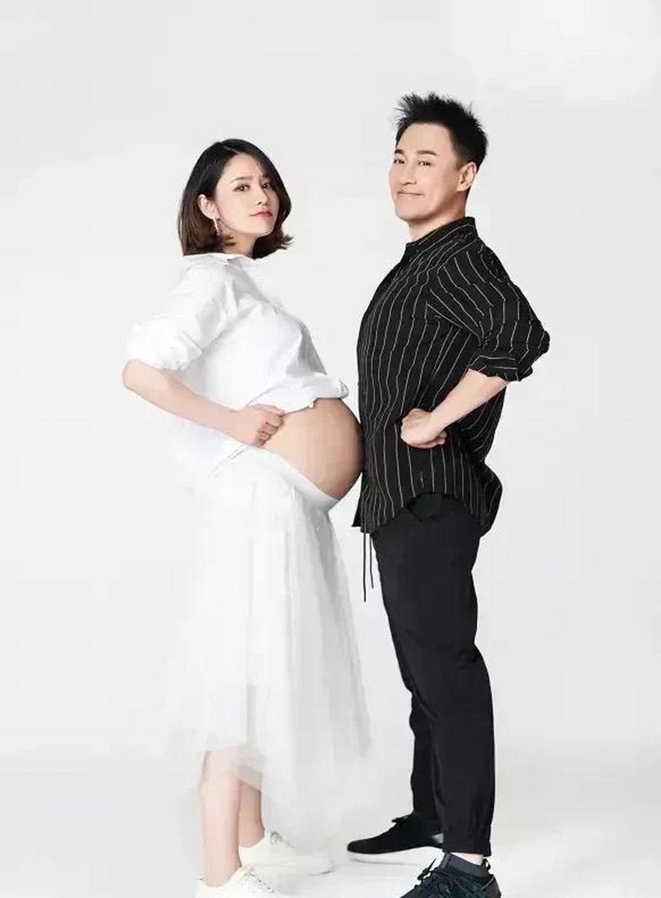 领动计划# 女明星拍的怀孕照,都挺着大肚子了,还是那么有气质,特笔乔