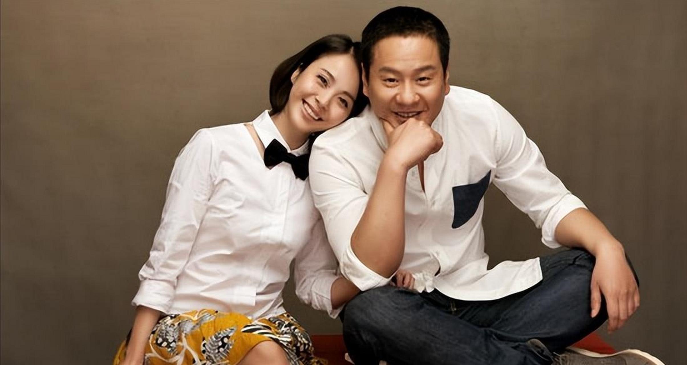 2008年,有媒体曝出,刘威已经在海外结婚生子,那一年,杨若兮暴瘦20斤.