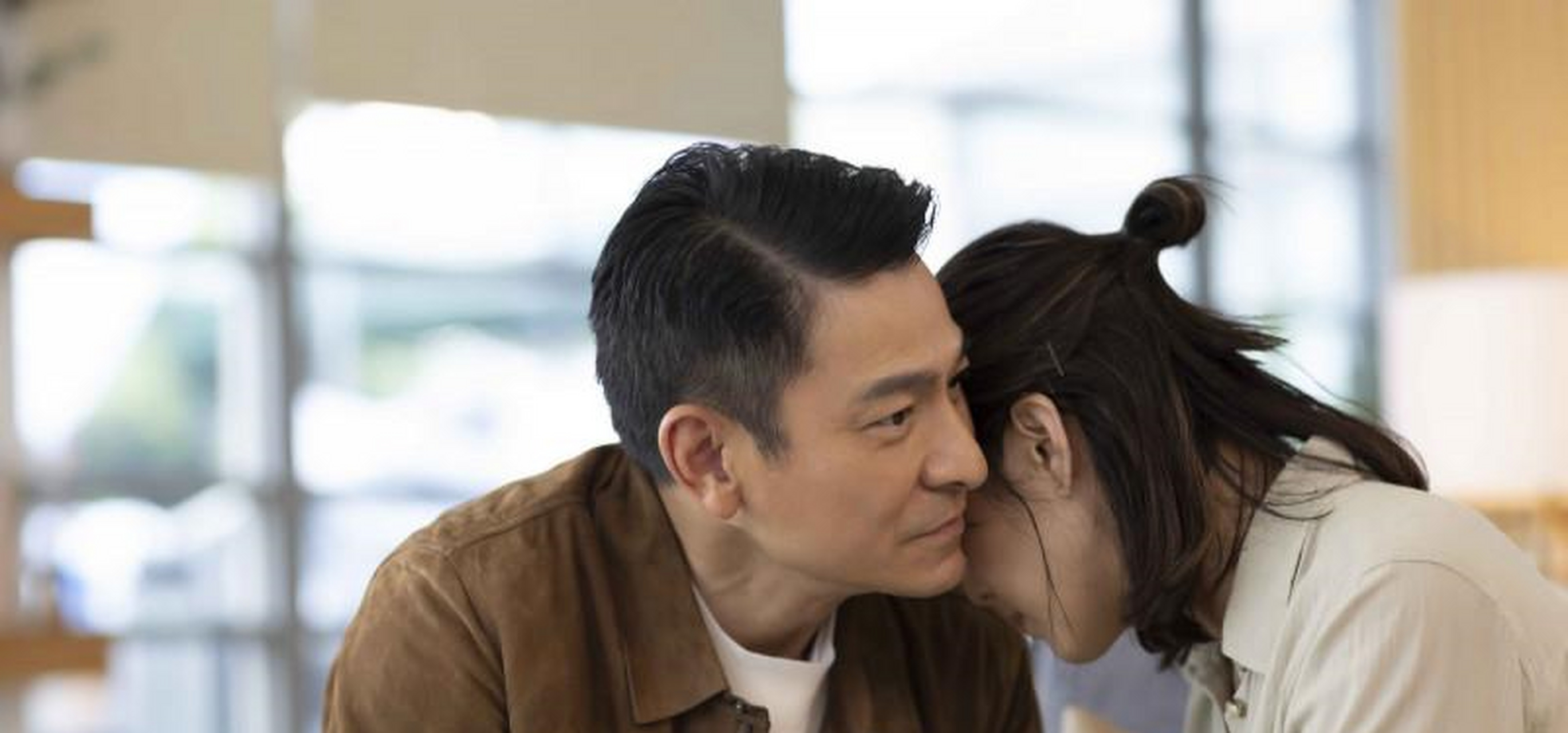 刘德华陪女儿玩父爱爆发,林嘉欣再扮影帝妻如叙旧