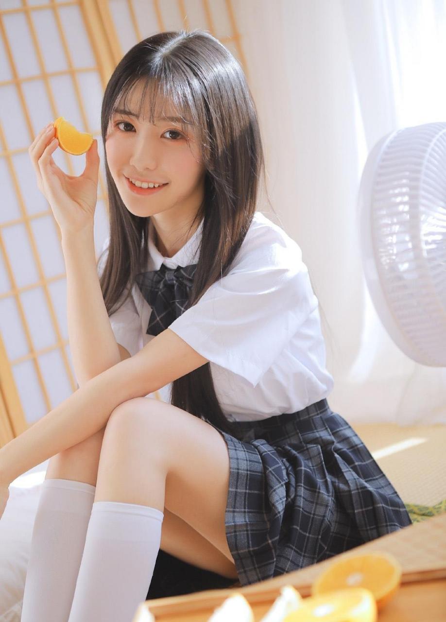 青春靓丽的女孩,居家可爱写真