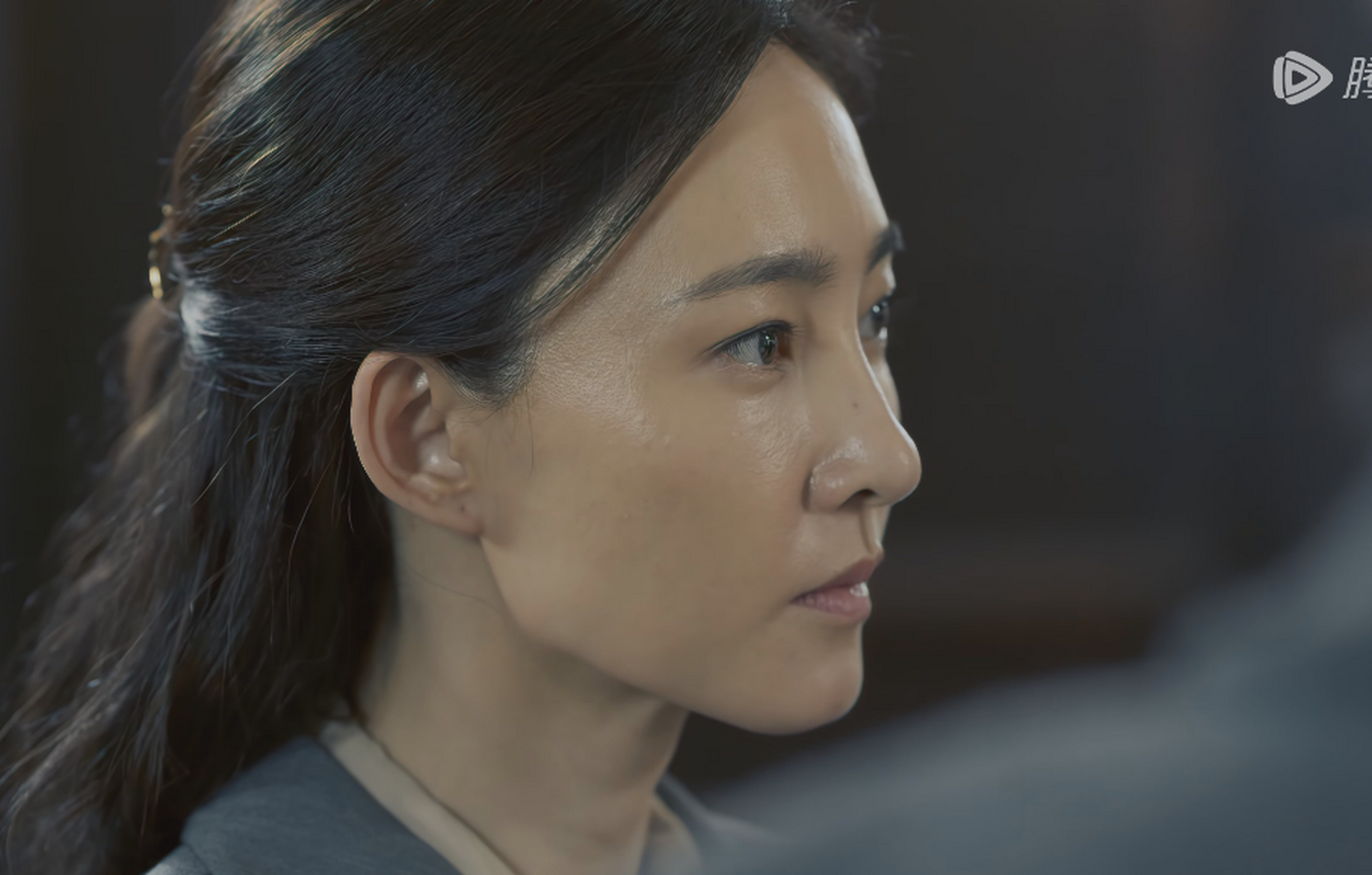 38岁的王丽坤不愧是"素颜女神",感觉她在新剧《无间》里几乎都没怎么