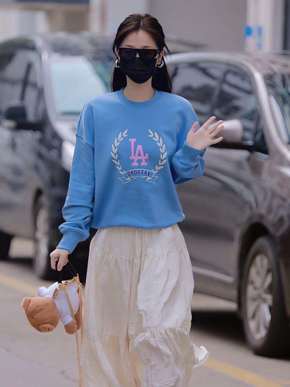 虞书欣穿搭 | 欣欣子1011最新穿搭   欣欣最近尊嘟很爱蓝色色了 好几