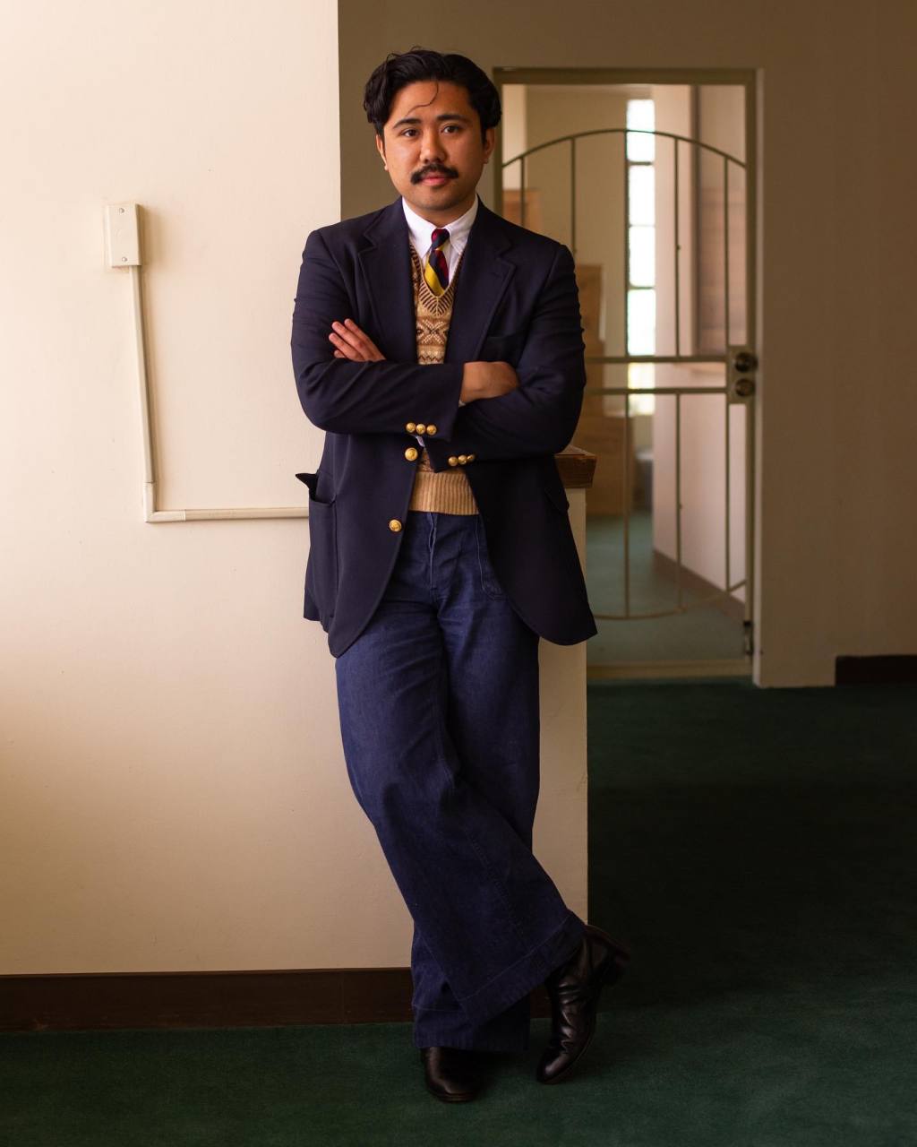 目前供职于创意媒体机构的ethan m.