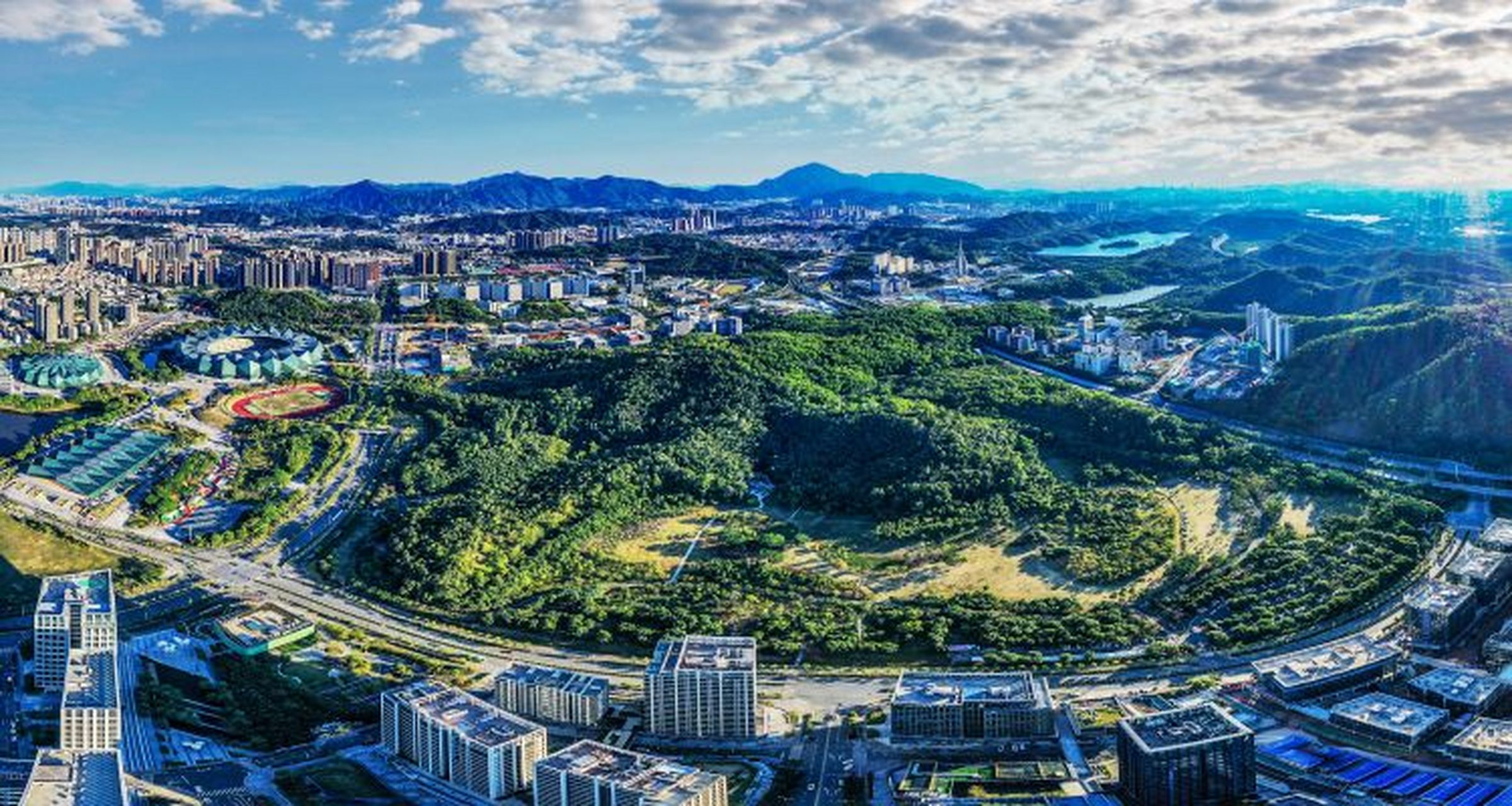 玩遍深圳# 大运公园,龙岗区龙城街道大运新城片区的璀璨明珠.