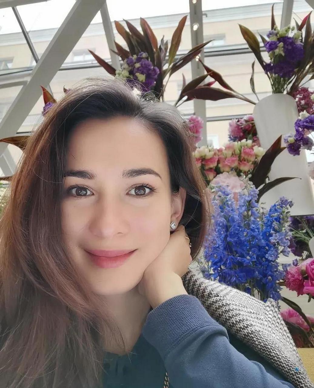 gif创作人# 《战狼2》开拍前,原定女主徐嘉雯忽然提出加钱,如果不加