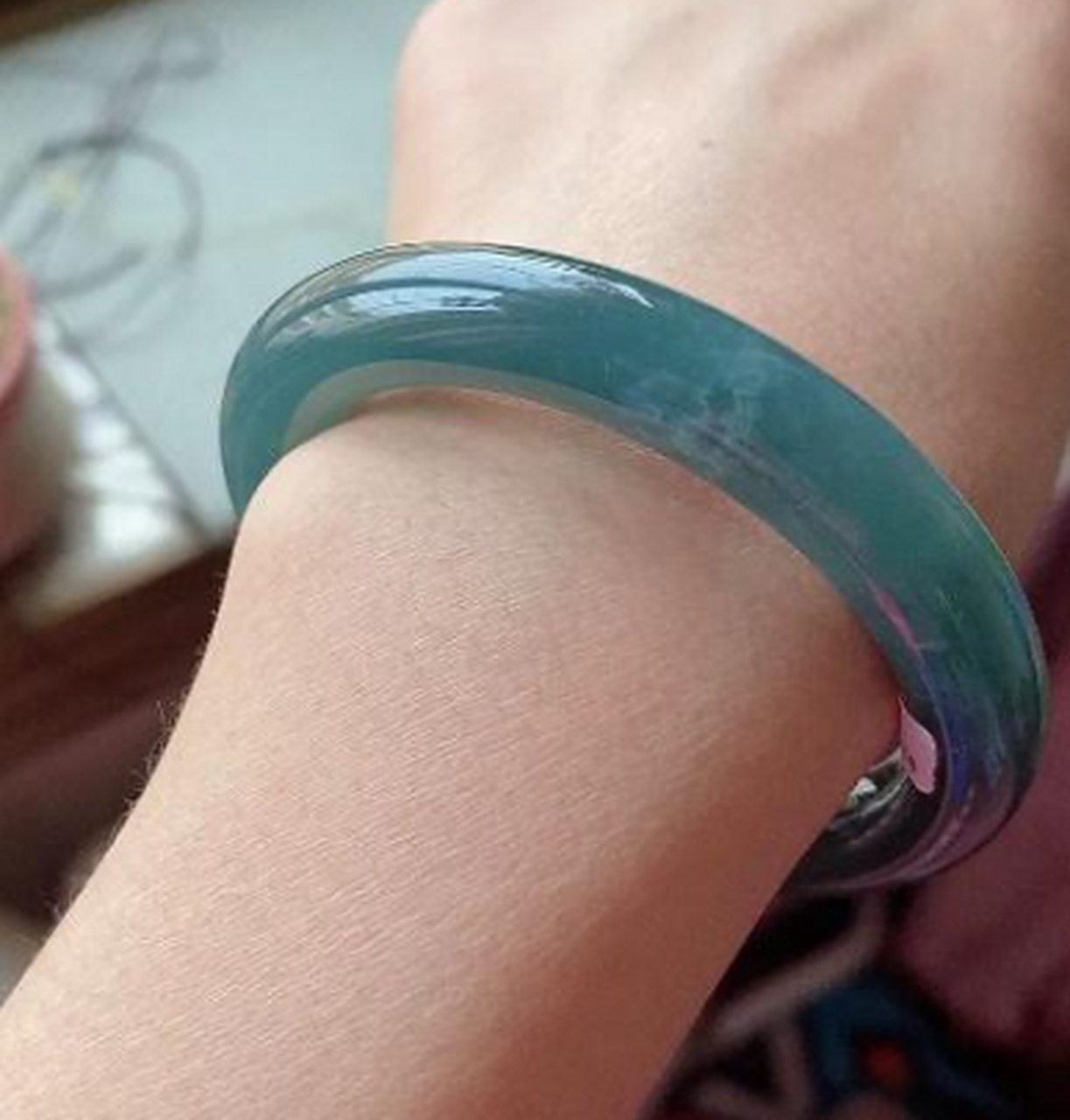 翡翠手镯##点击头像看直播# 好美的蓝水胖圆条翡翠手镯,飘非常亮祷破