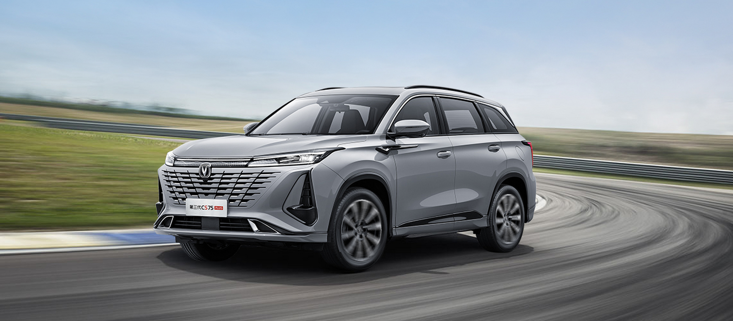 单月销售20724辆,长安cs75plus,是4月suv市场销量前五中唯一的