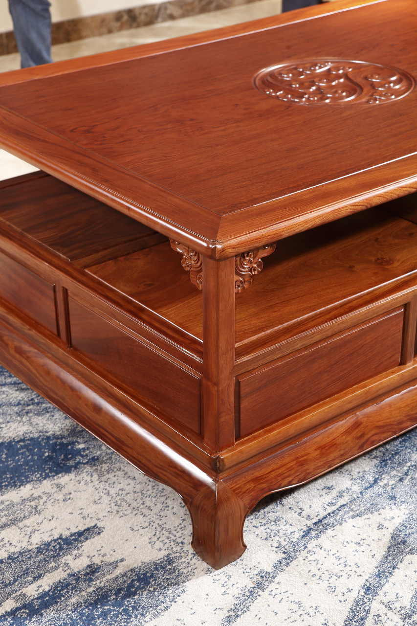 乐从红木品牌#  巴花被誉为"非洲树王", 最大的特点就是其径级大,板