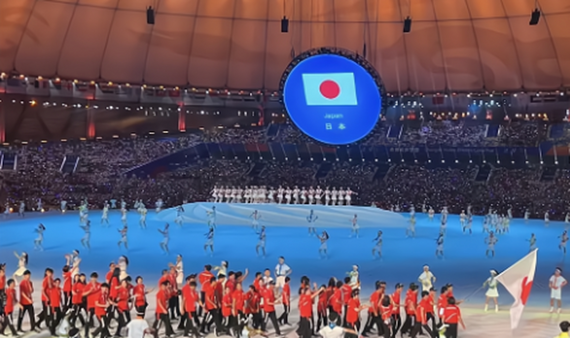 "日本队出场静如鸡":揭秘成都人独特的情感认同.