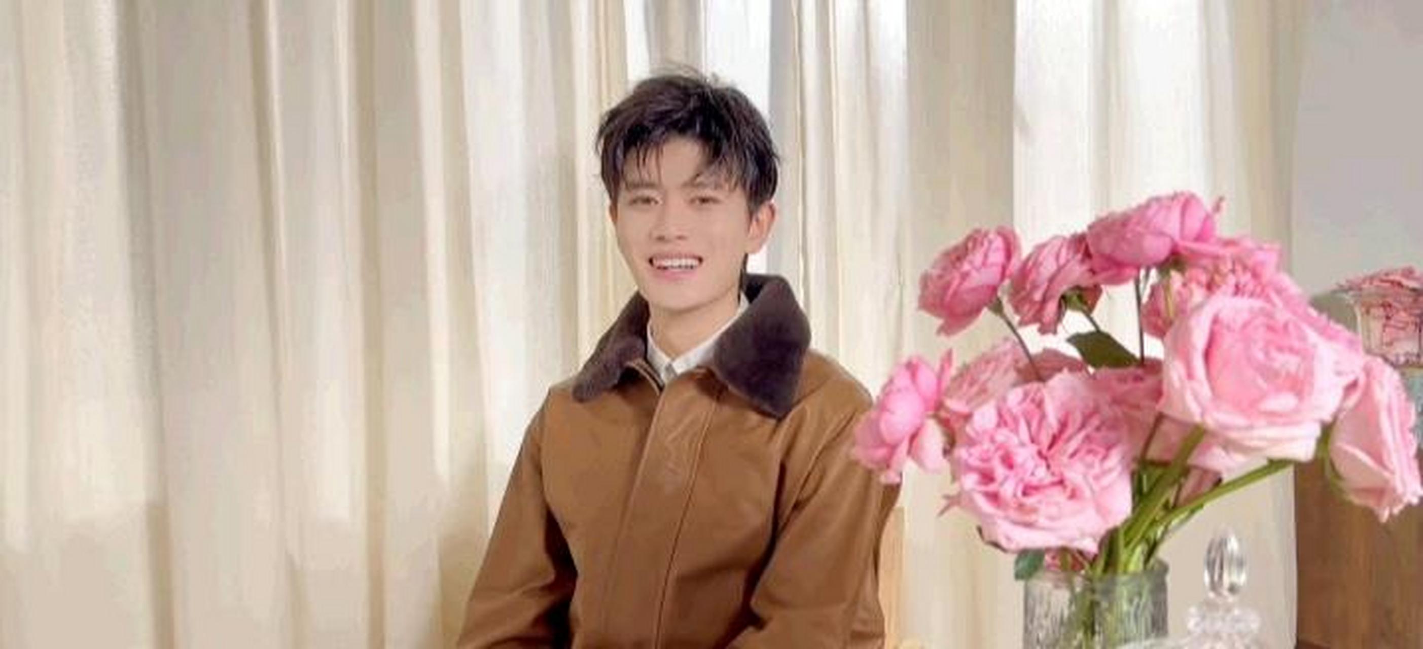 我真的很喜欢任嘉伦的笑容.