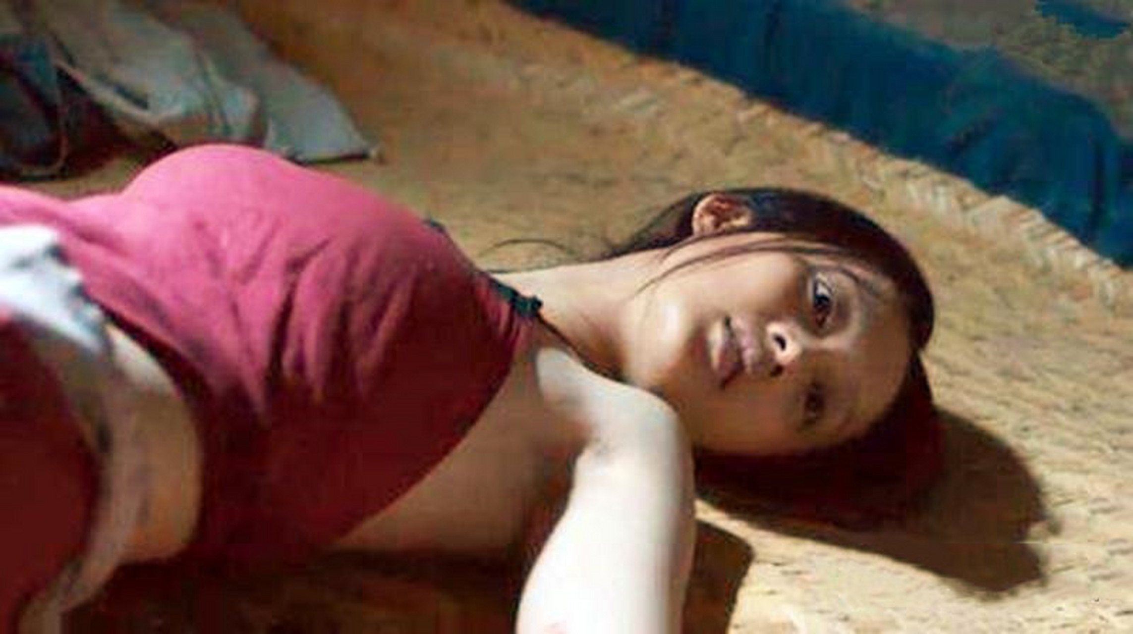 84年我娶了村里的疯姑娘,结婚当天她对我说:我没疯,都是装的