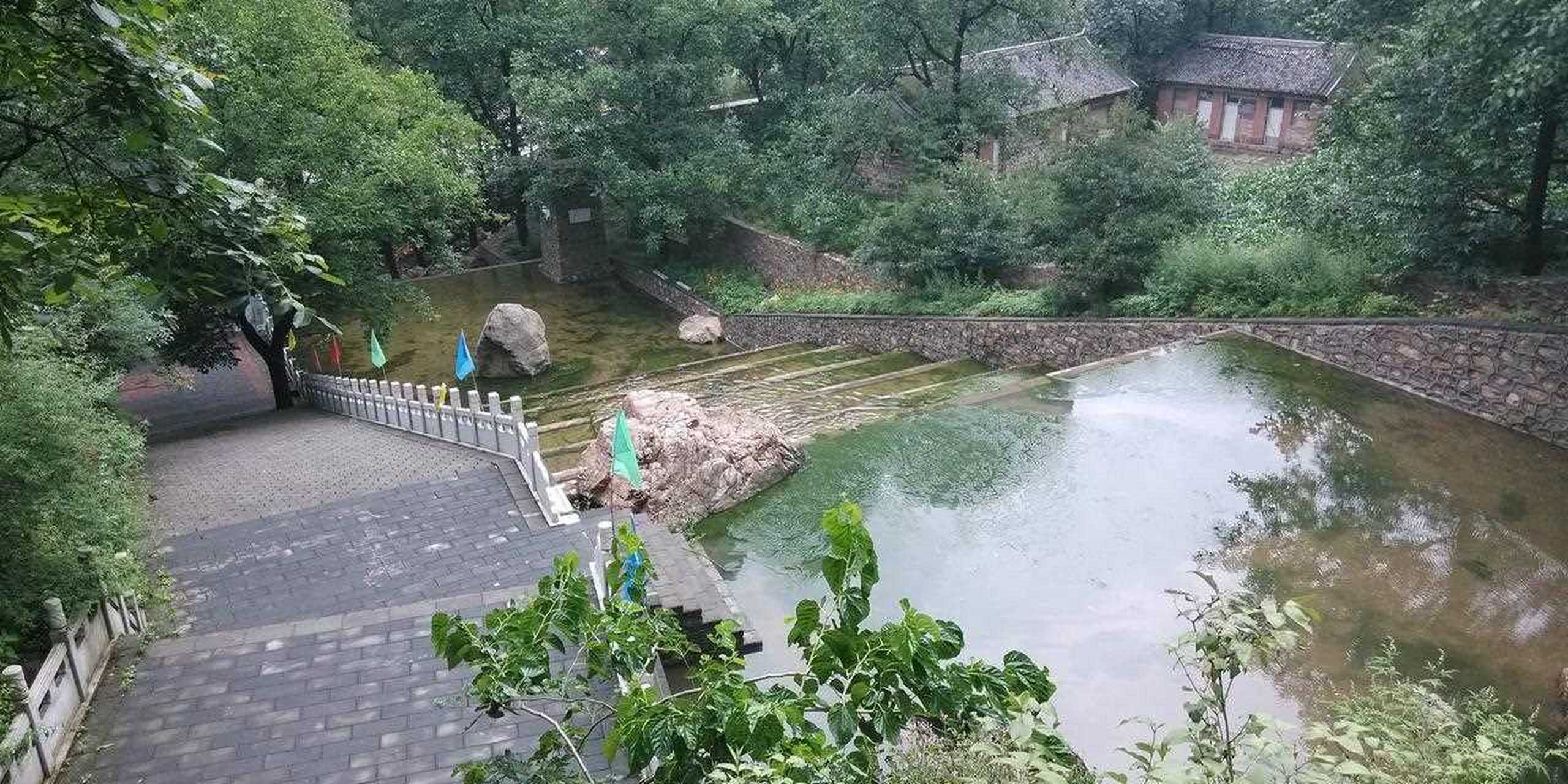 湖洞水图片