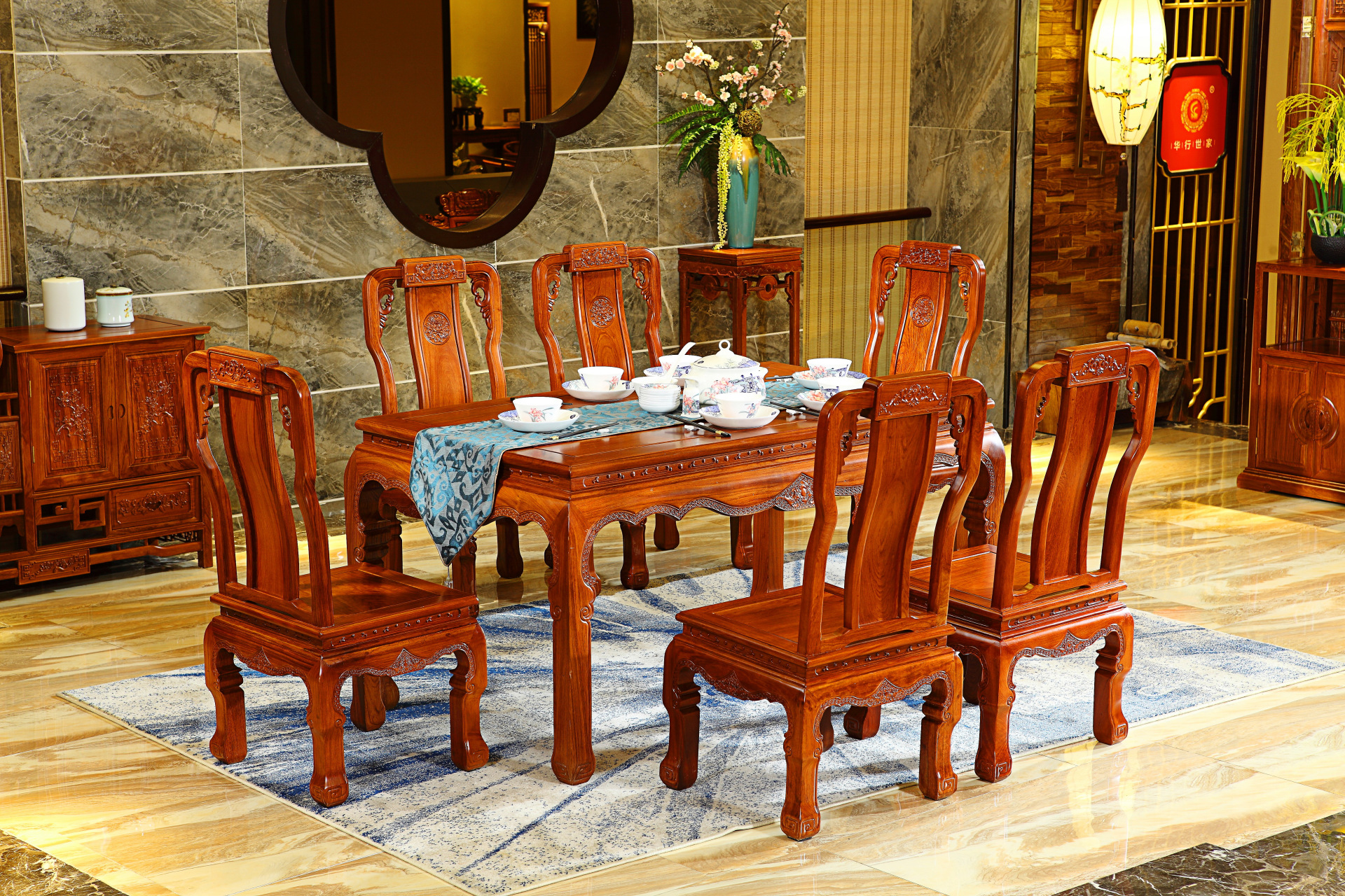 乐从红木品牌#  巴花被誉为"非洲树王", 最大的特点就是其径级大,板