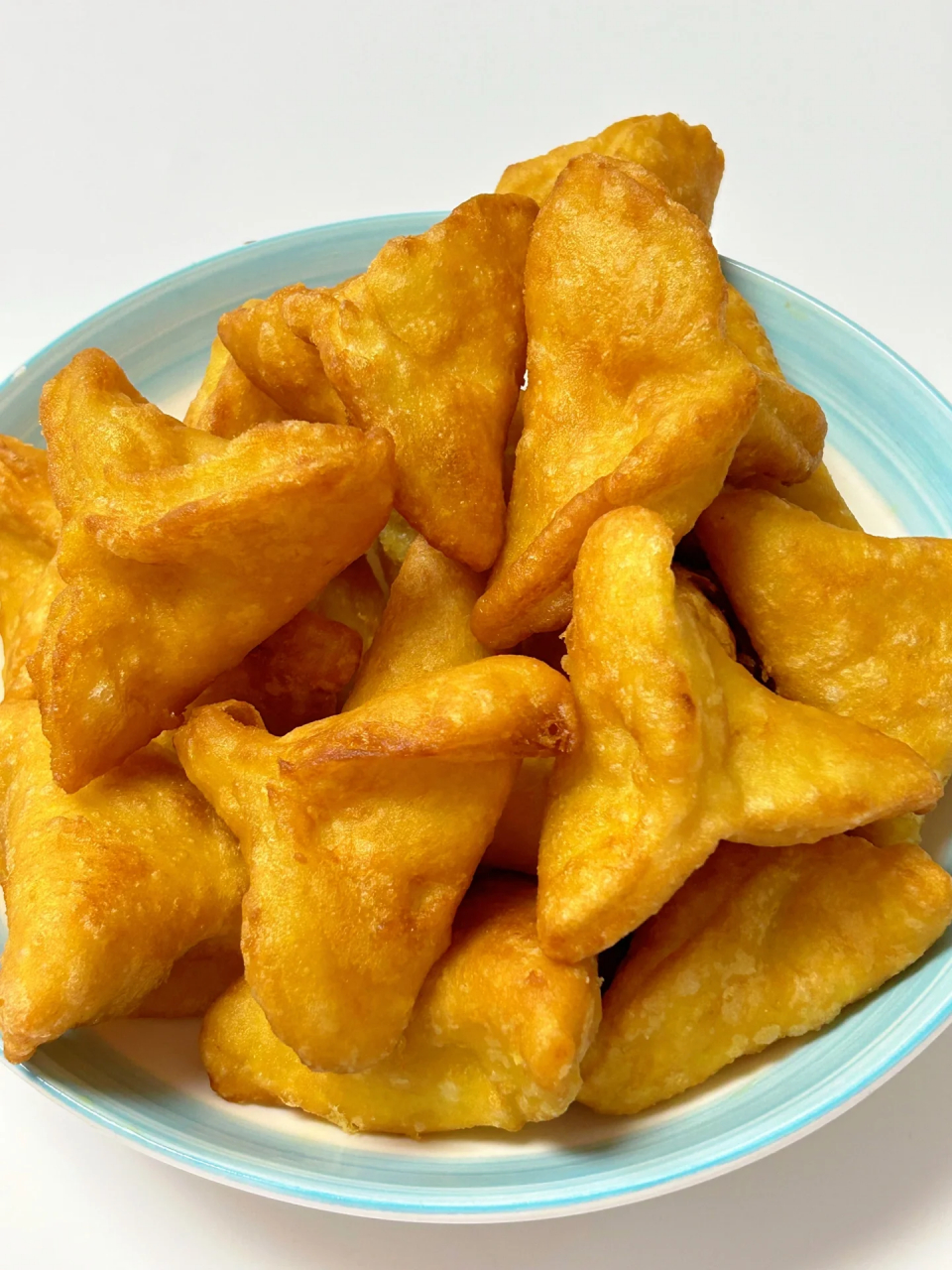 炸糖包,河南孩子小时候的味道  今天来给崽崽做个我小时候最爱吃的炸