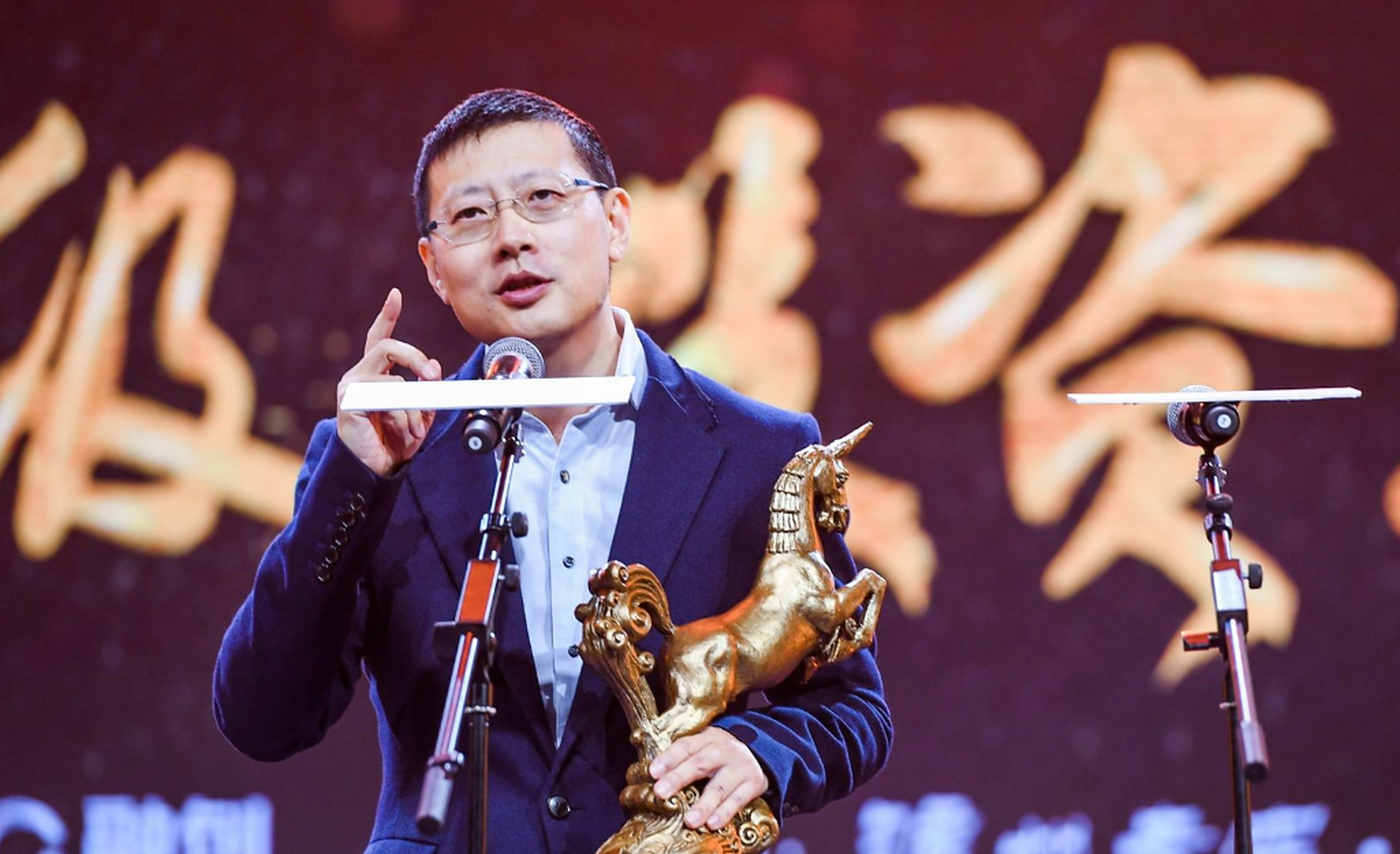 投资之王沈南鹏:我特别不看好海底捞的服务 谁说海底捞的核心竞争力是