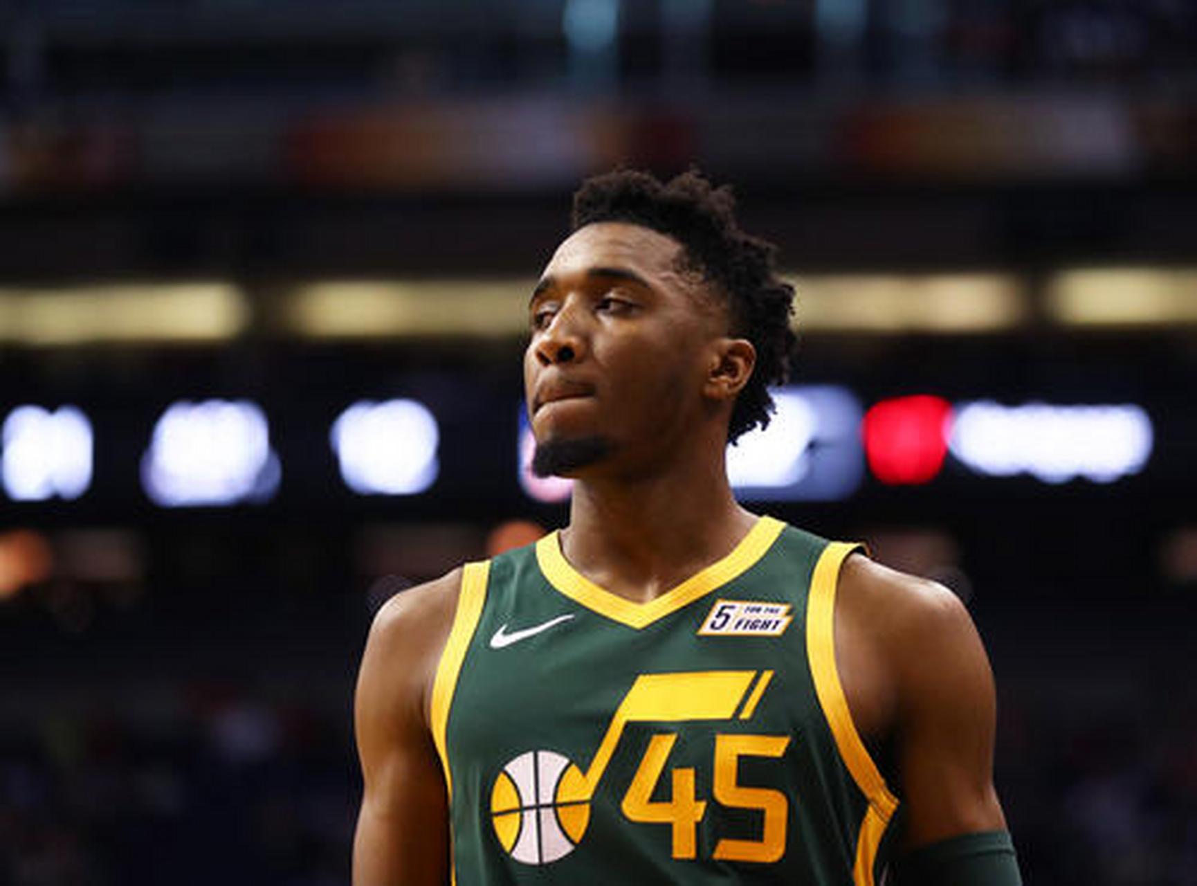 这让米切尔很不满,并表示:"不要做这种(造谣)事.