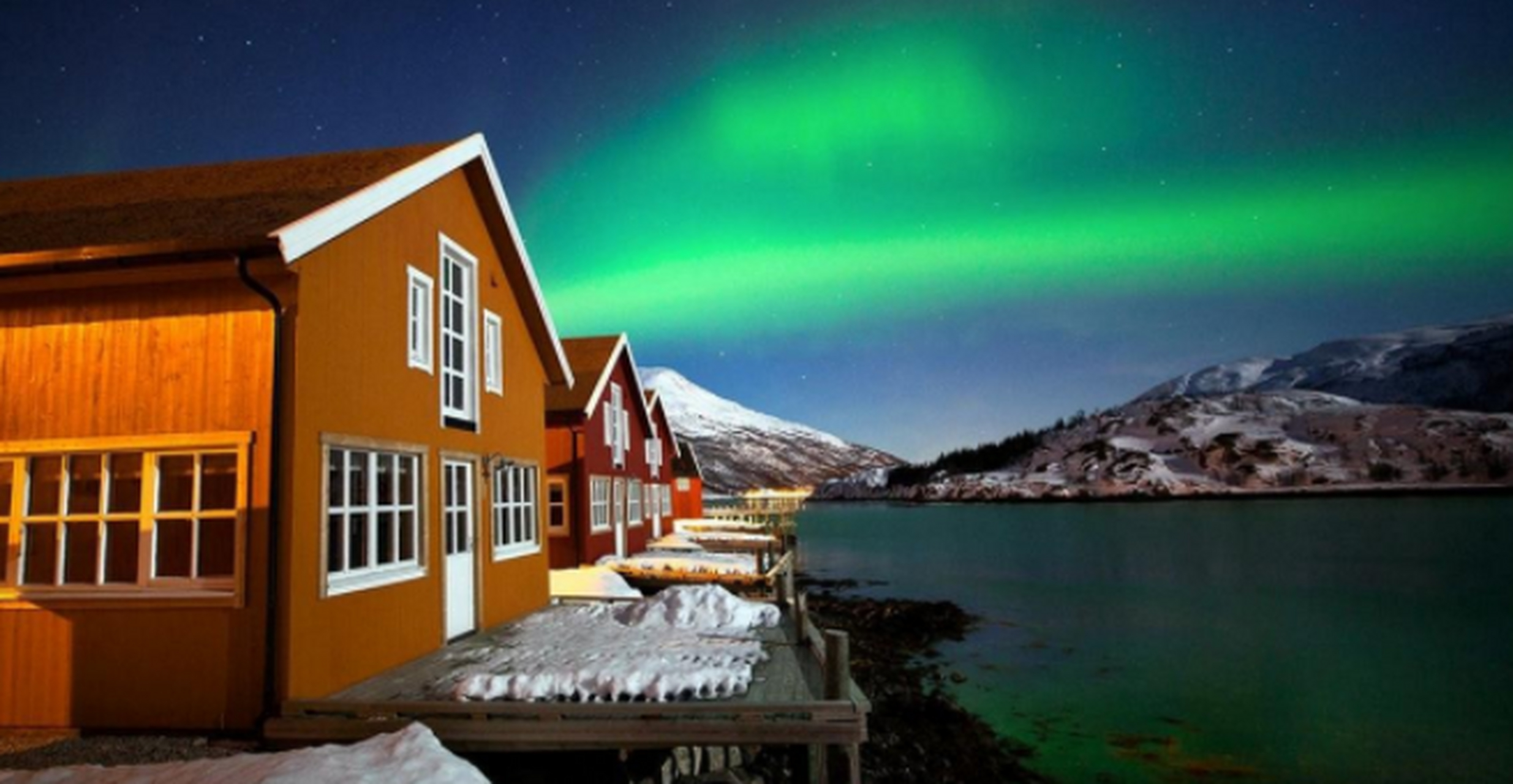 美国阿拉斯加州的夏天,每年都会出现极昼的情况,一天24个小时,大约有