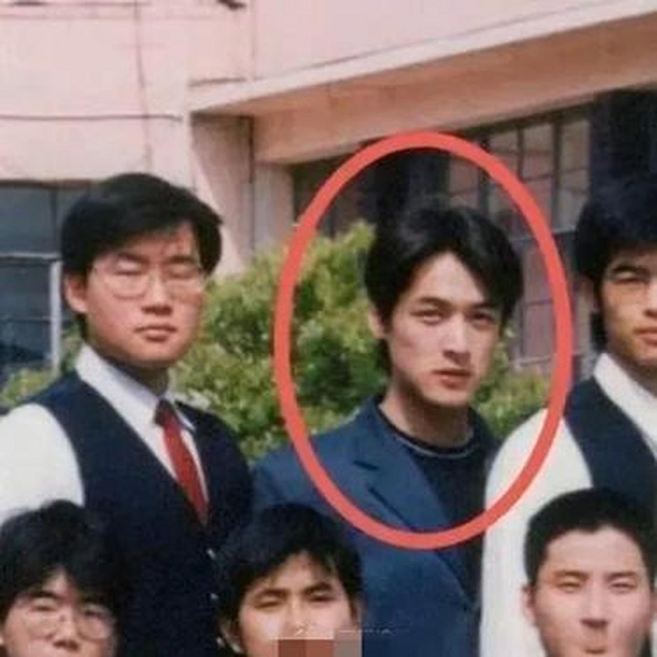 胡歌早期青涩照片[色]