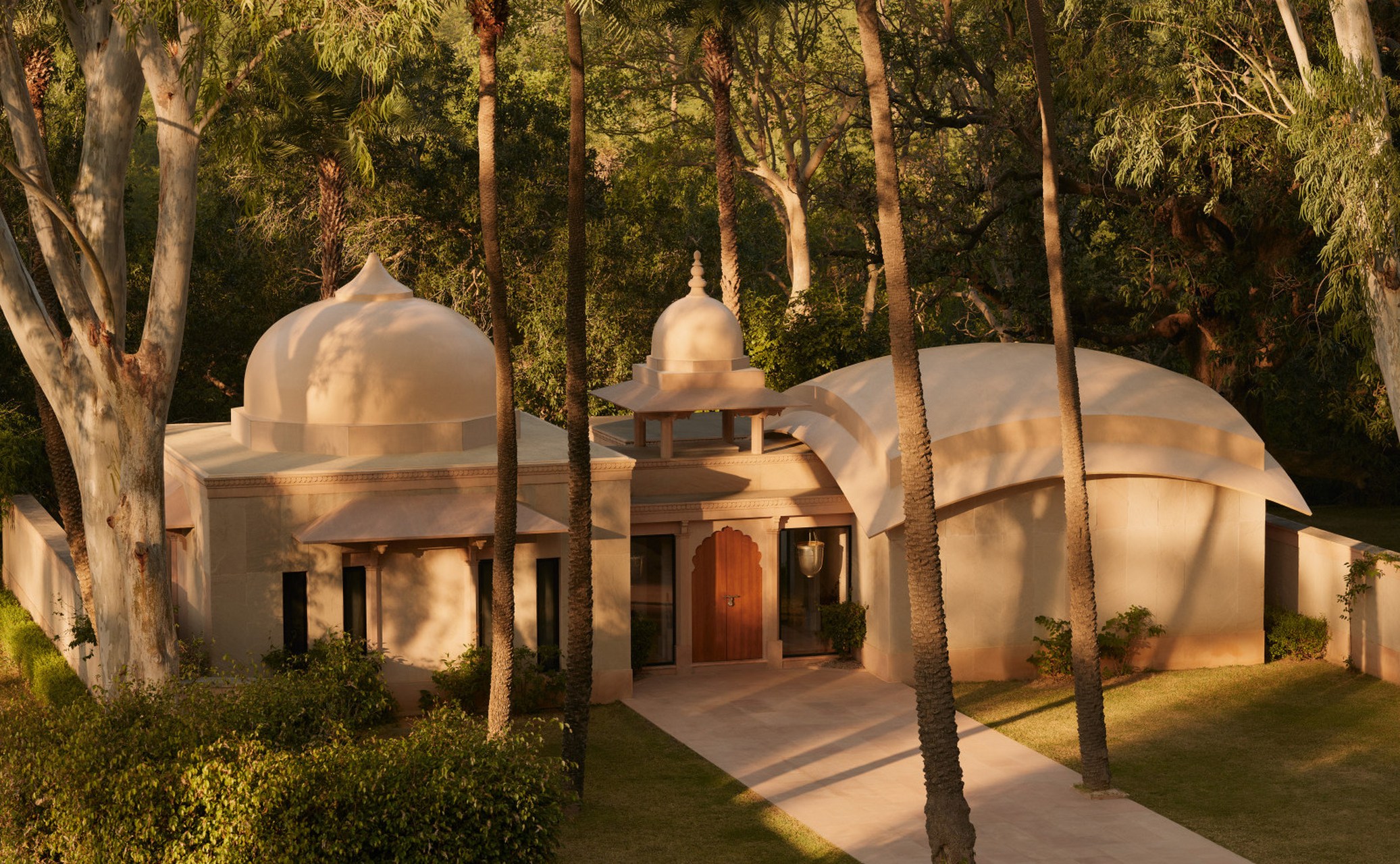 14 印度·拉贾斯坦邦·amanbagh 安缦百阁 开业时间:2005年,设计师:ed