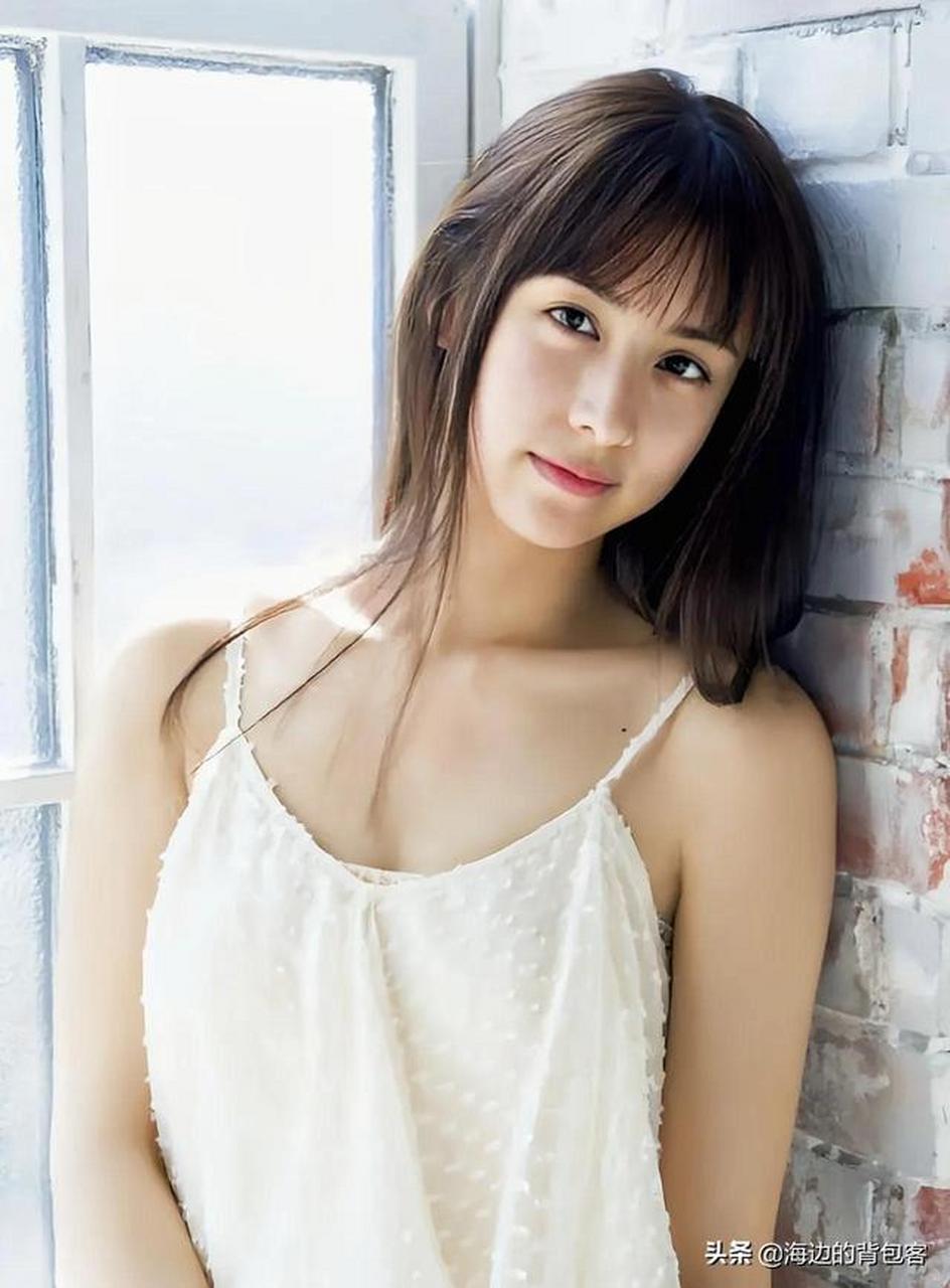 日本演员,模特—山本美月,一个拥有偶像派外表的实力派演员