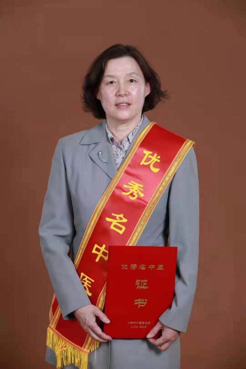 我是郑军,北京公立三甲医院中医儿科主任医师.