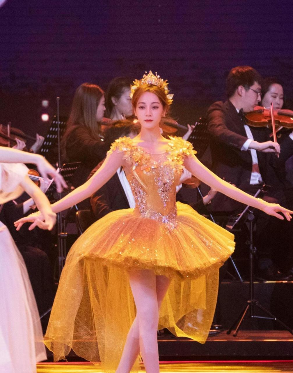 还是专心的当一个舞蹈演员,可能如今的内娱,会有更多女明星成为一线