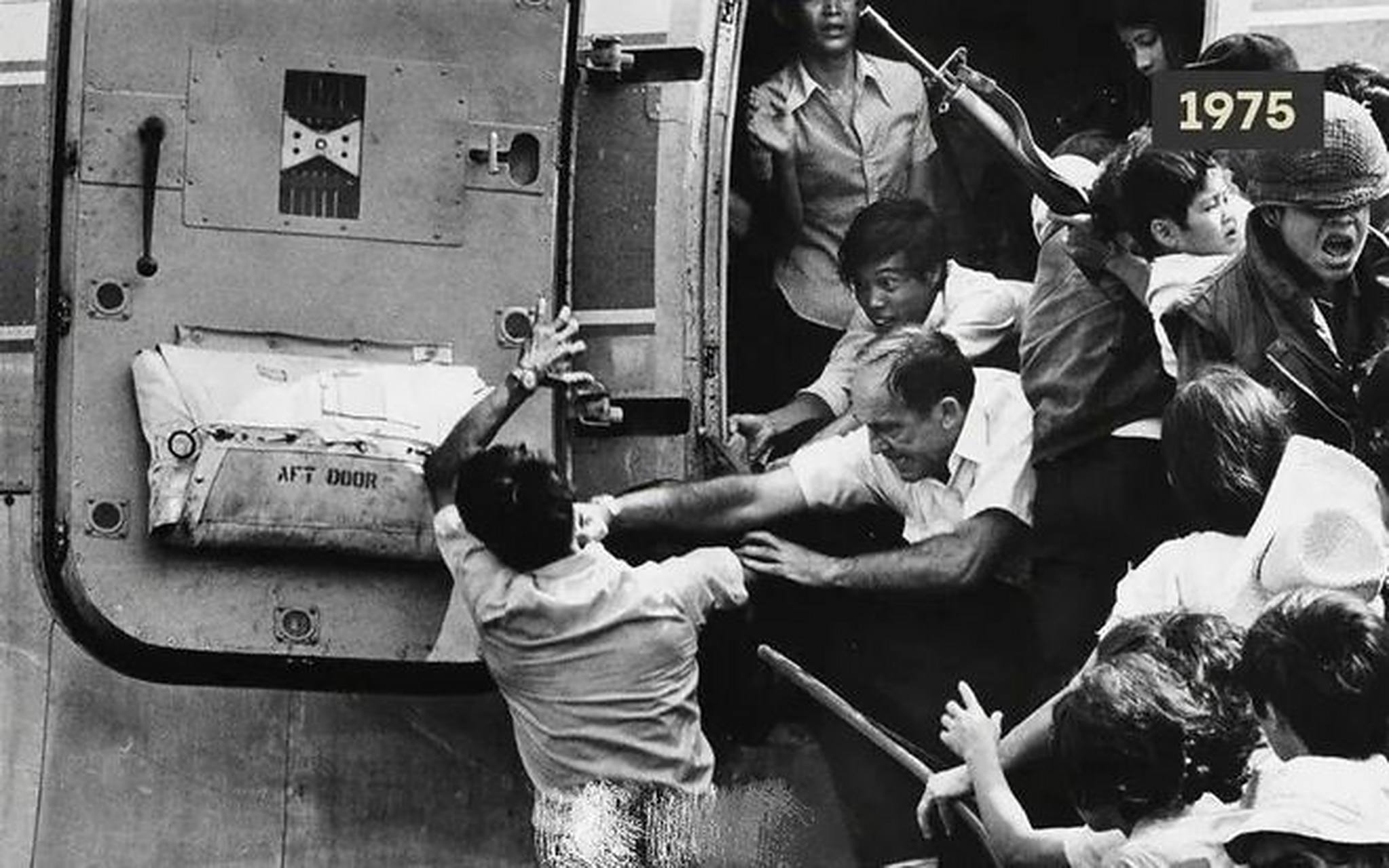 1975年,美军宣布从越南撤军,北越的坦克开进西贡.