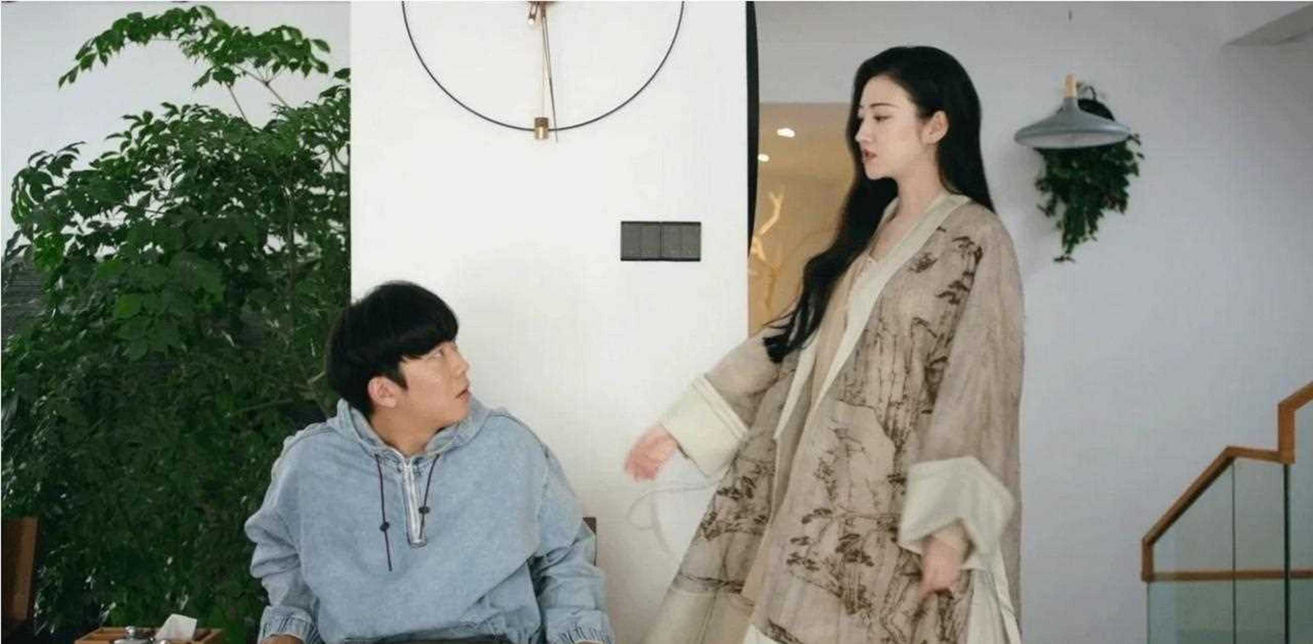 看《司藤》预告标题:颜福瑞遇害? free小可爱不会真的领盒饭吧!