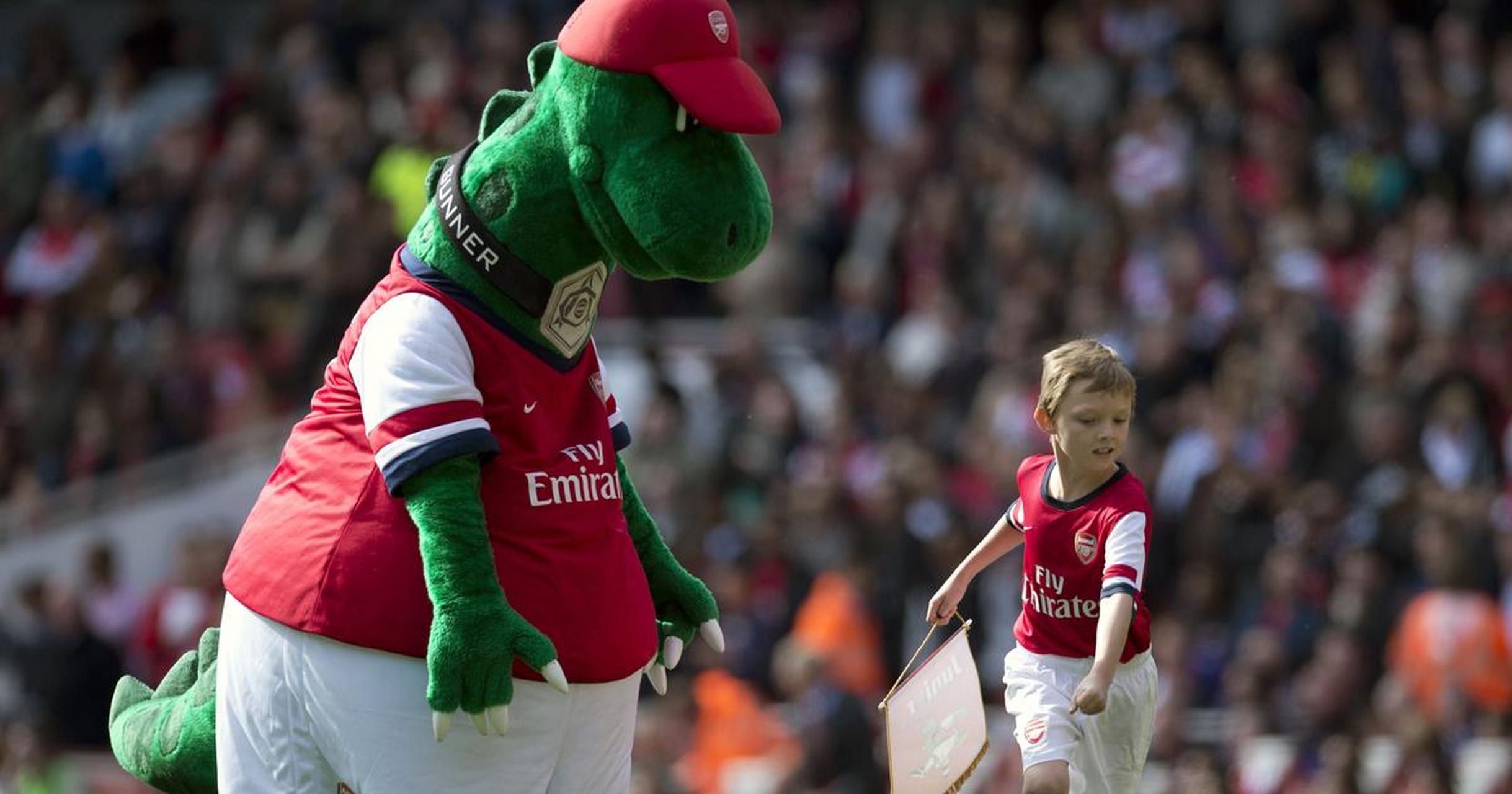 阿森纳# 阿森纳解雇了跟随队伍27年的吉祥物