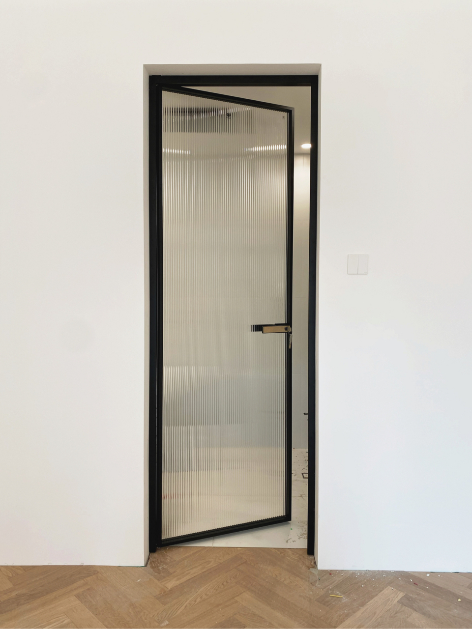 今天拥有了极简超白长虹卫生间玻璃门 从来未再任何电商平台买过长虹