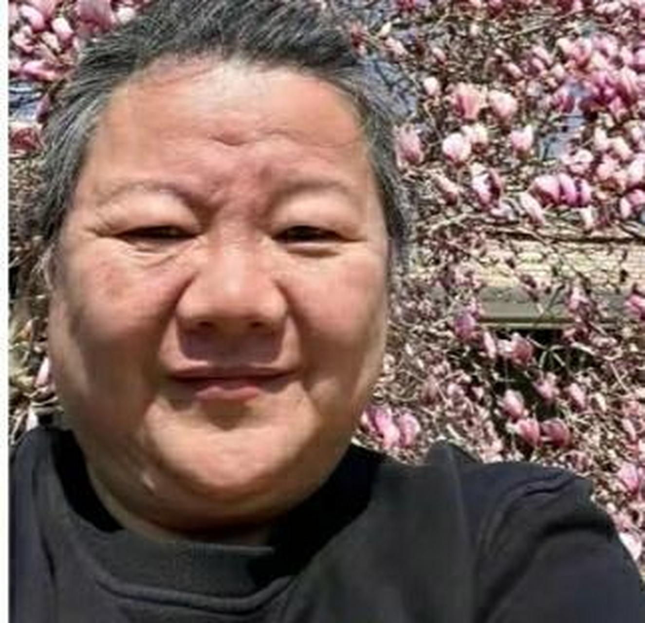 陈凯歌前妻洪晃年轻时候是个清纯甜美的小美女,但是现在的身材粗壮