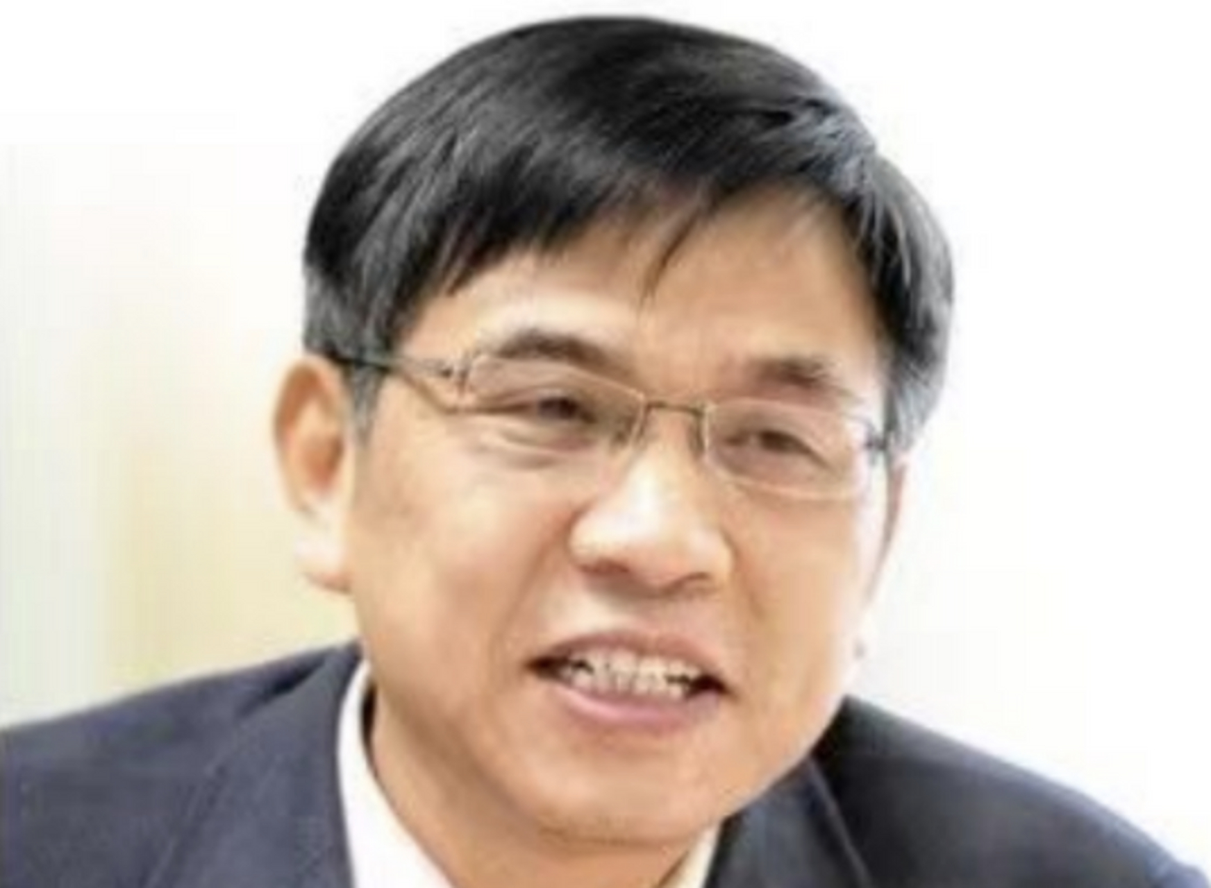 中南大学哲学系教授张功耀一个哲学系专家,凭什么对