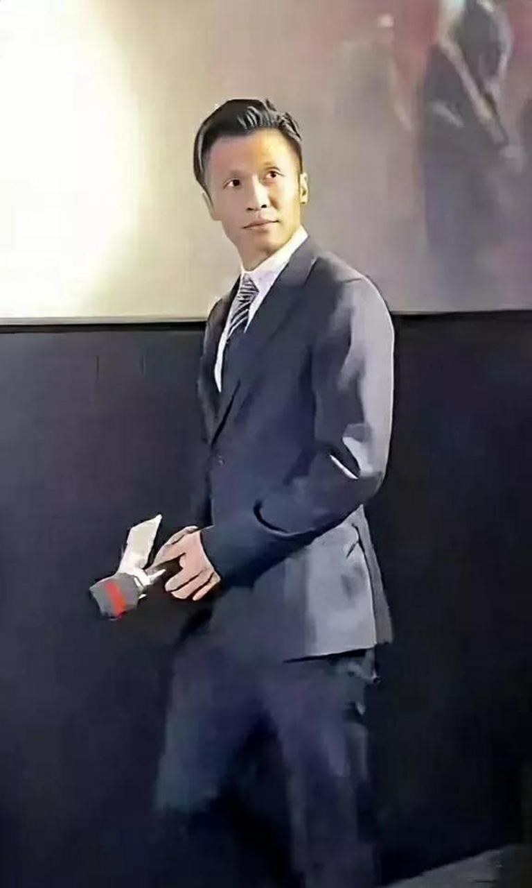 宋小宝换脸了,还挺帅.