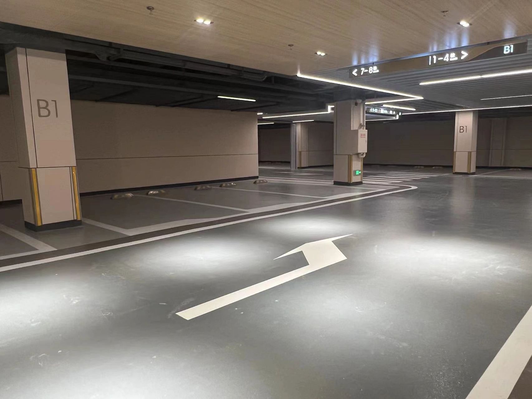 这样的小区地下车库,10分满分,你打几分?