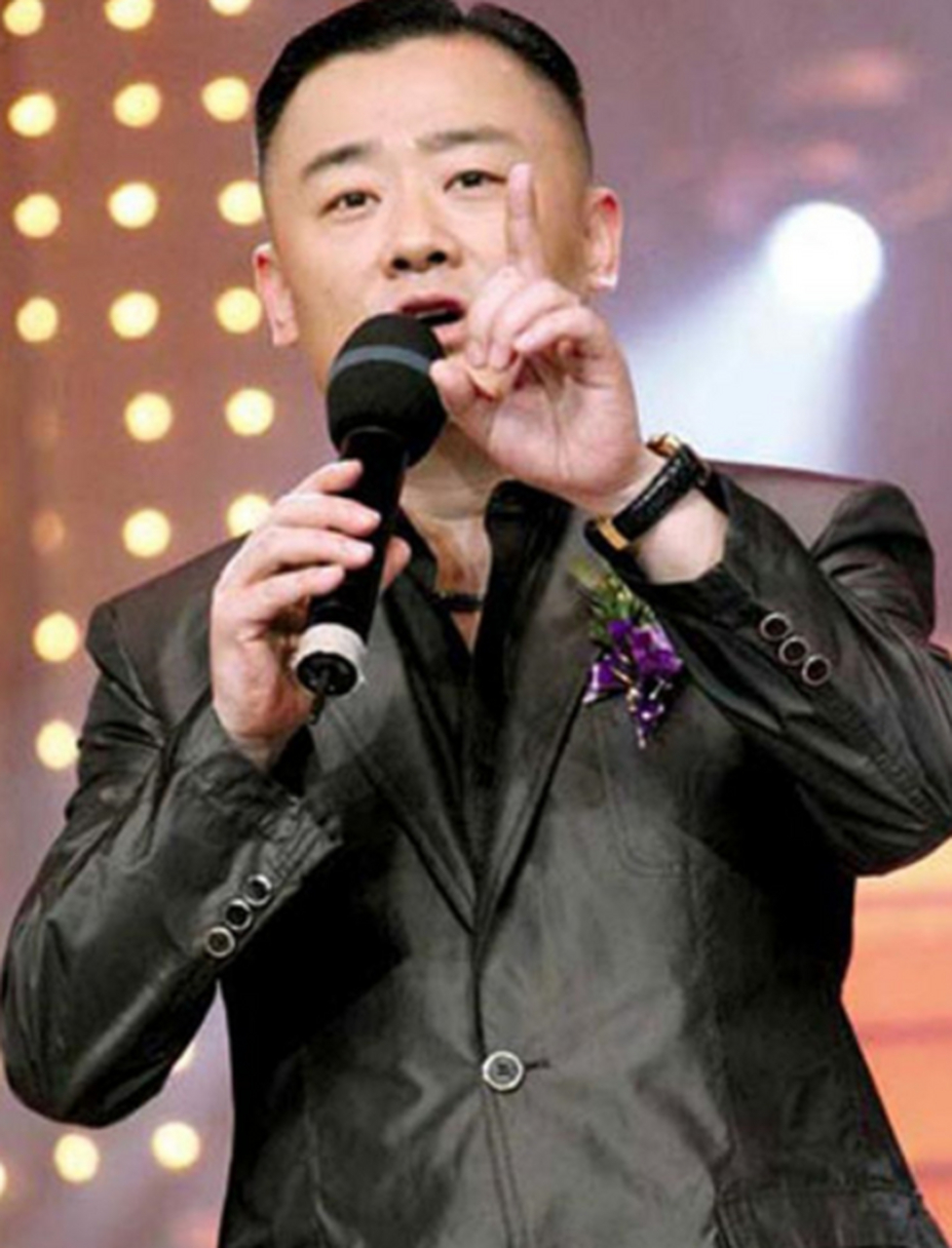 其实,对于周立波,大家应该不陌生,他应该算是被封杀的劣迹艺人,至于